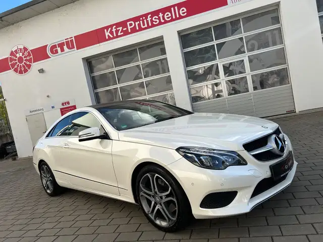 Mercedes-Benz E 220 Coupe /Distronic/Sportpaket/Leder/LED
