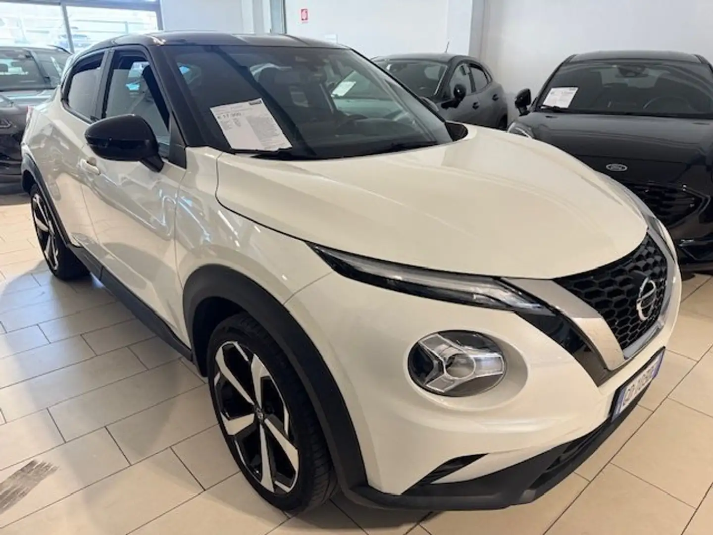 Nissan Juke 1.0 dig-t N-Connecta 115cv PREZZO PROMO Bianco - 1