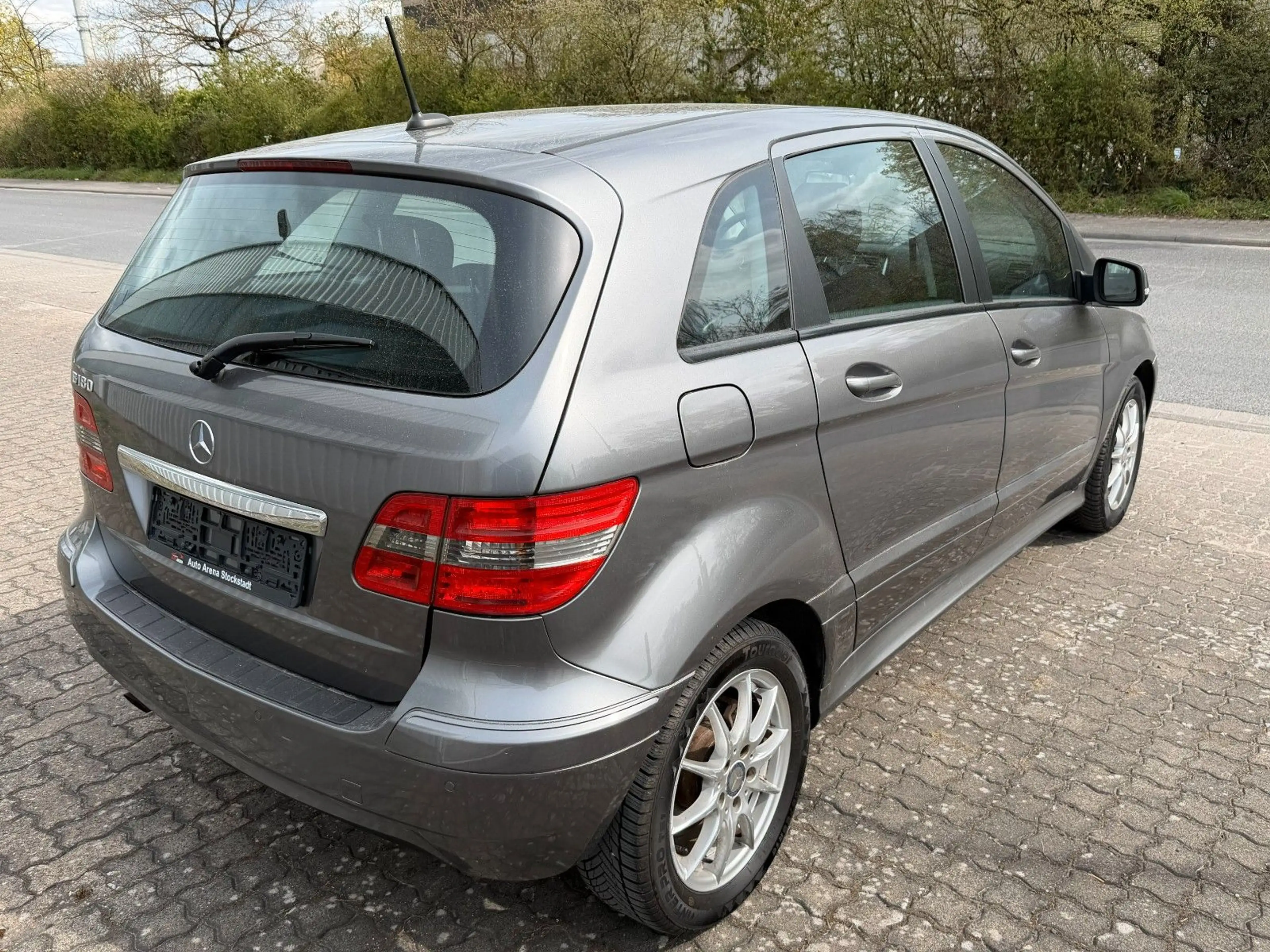 Mercedes-Benz B 180 Tempomat SHZ PDC TÜV/AU neu — photo 6