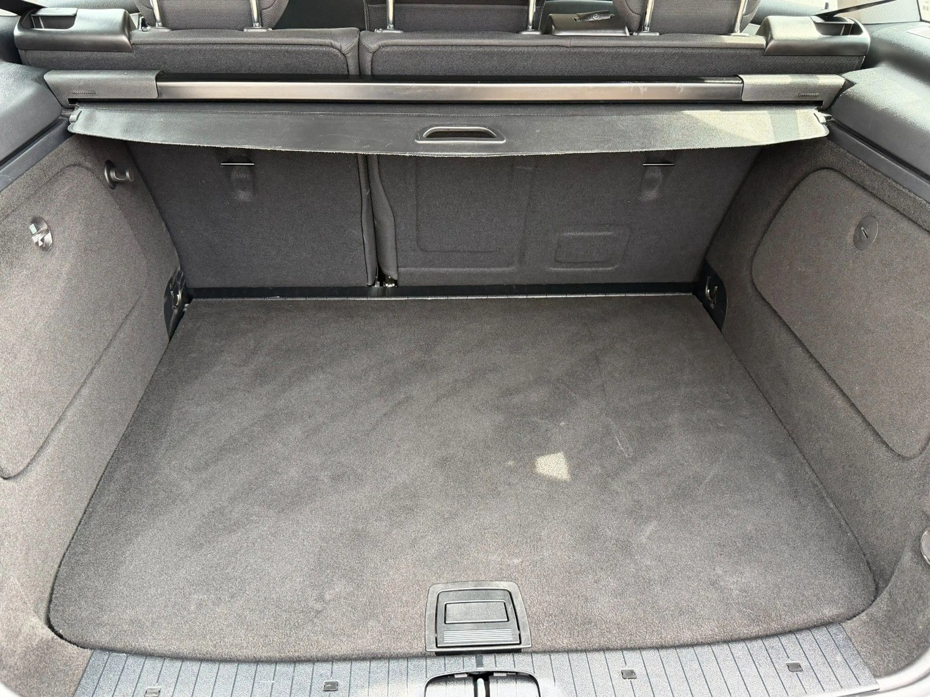 Mercedes-Benz B 180 Tempomat SHZ PDC TÜV/AU neu — photo 14