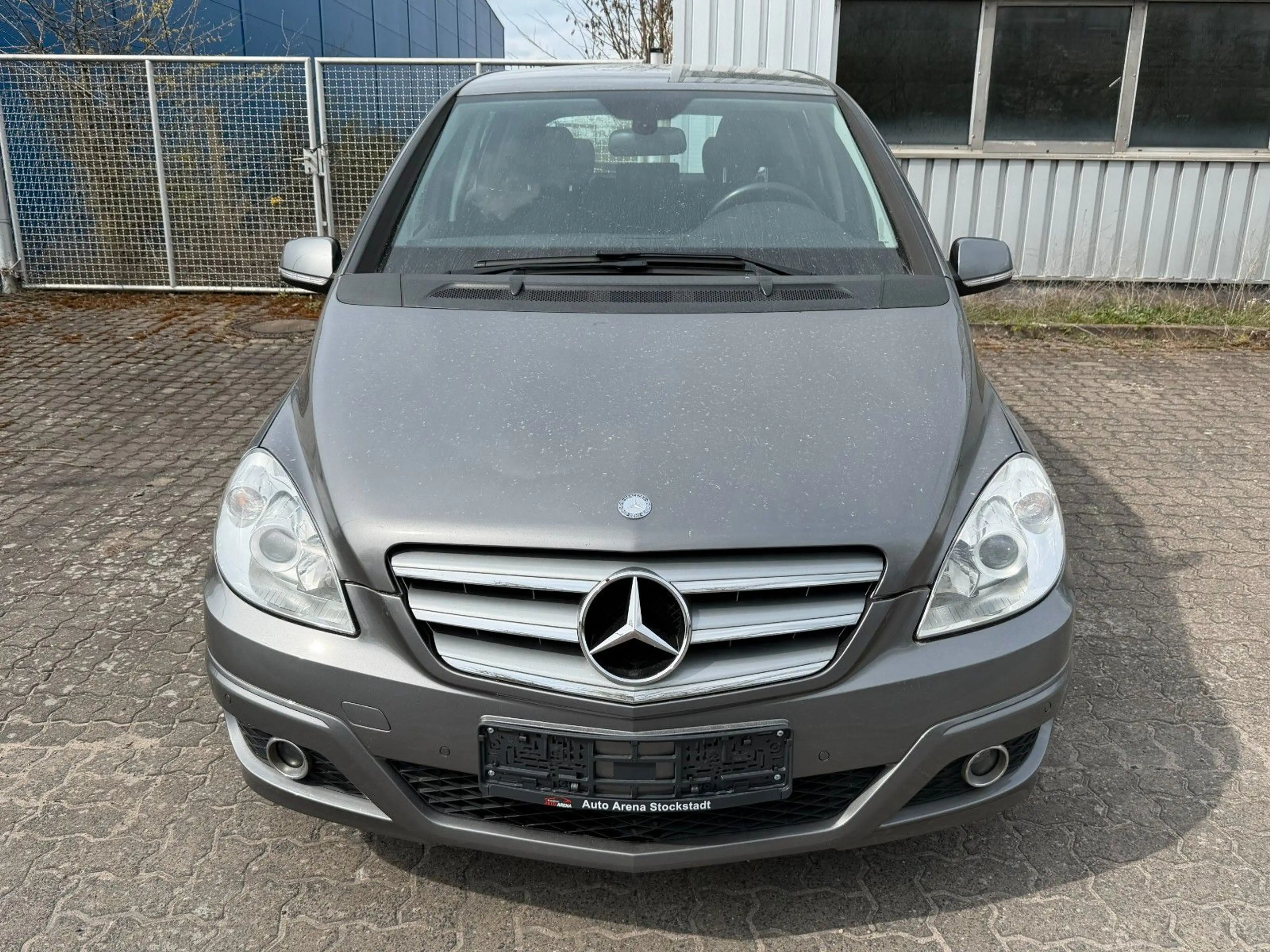 Mercedes-Benz B 180 Tempomat SHZ PDC TÜV/AU neu — photo 3