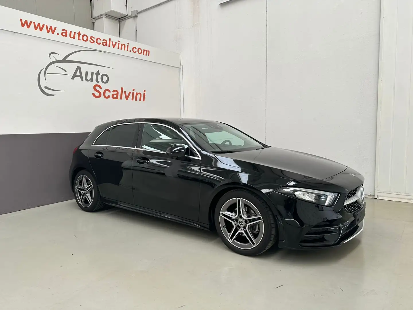 Mercedes-Benz A 180 136 CV Automatic Premium AMG Noir - 1