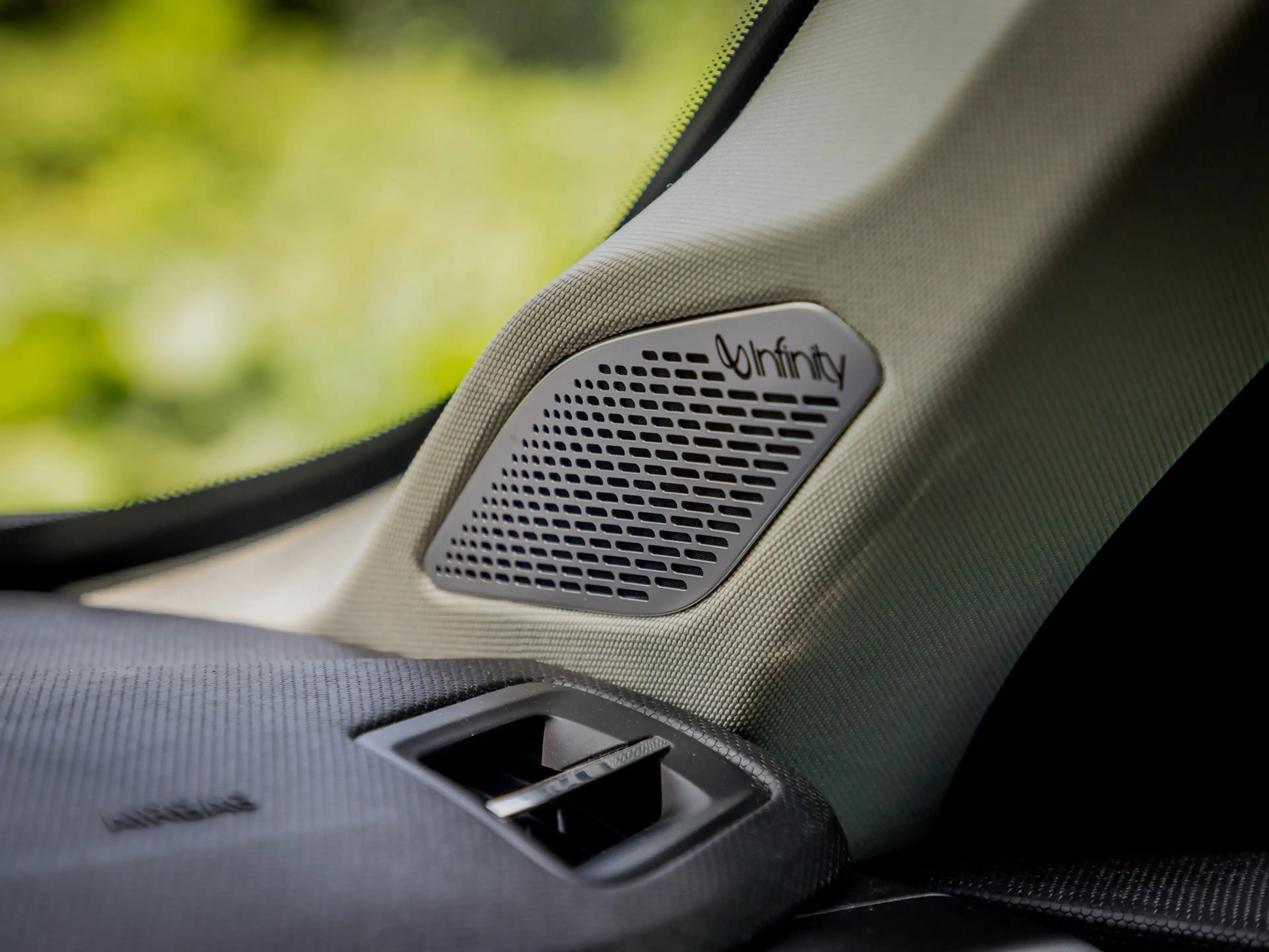 Lynk & Co 01 1.5 Plug-In Hybrid 262pk BLACKED OUT | 360 Camera — photo 18
