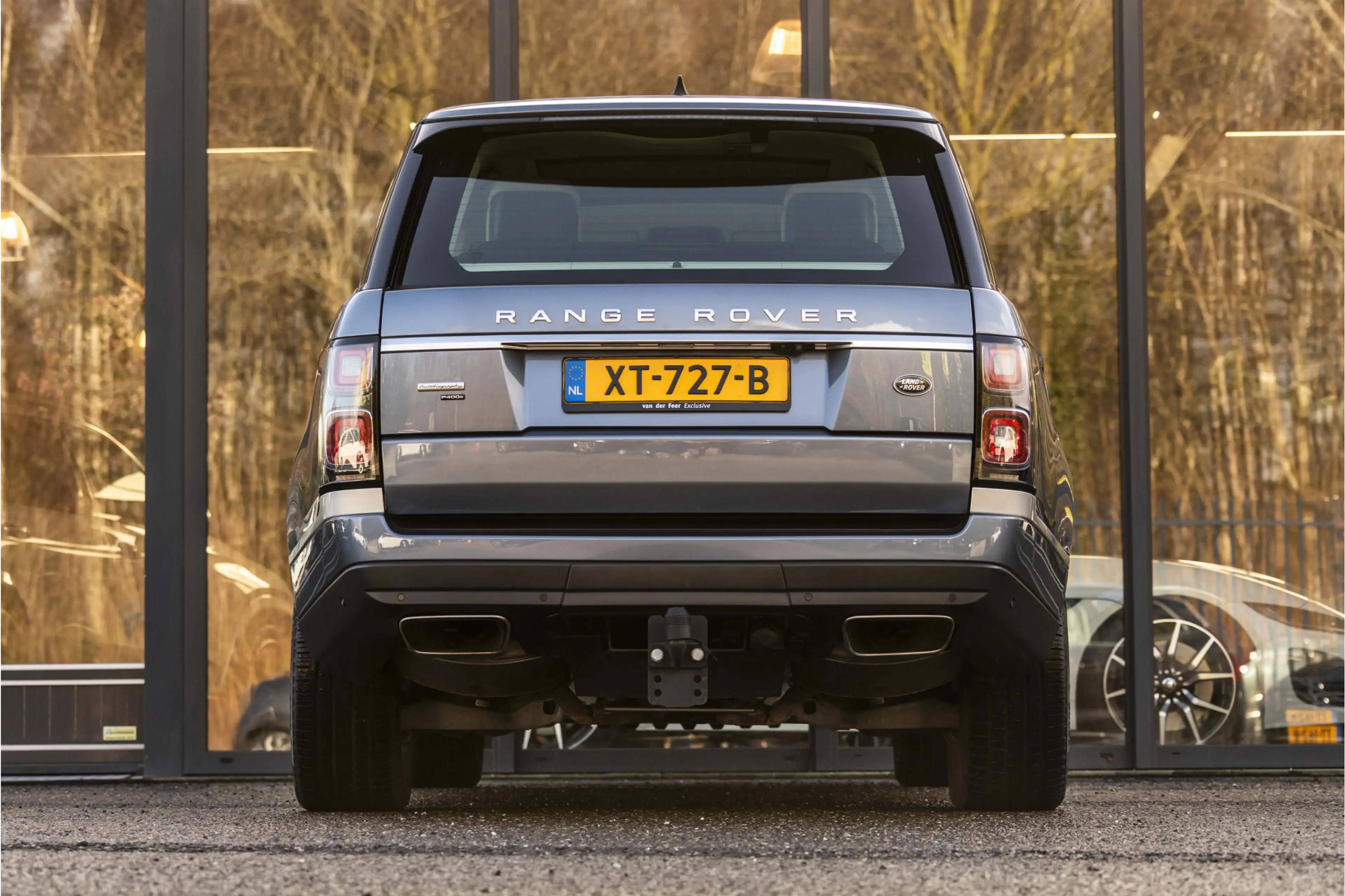 Land Rover Range Rover 2.0 P400e LWB Autobiography — photo 12