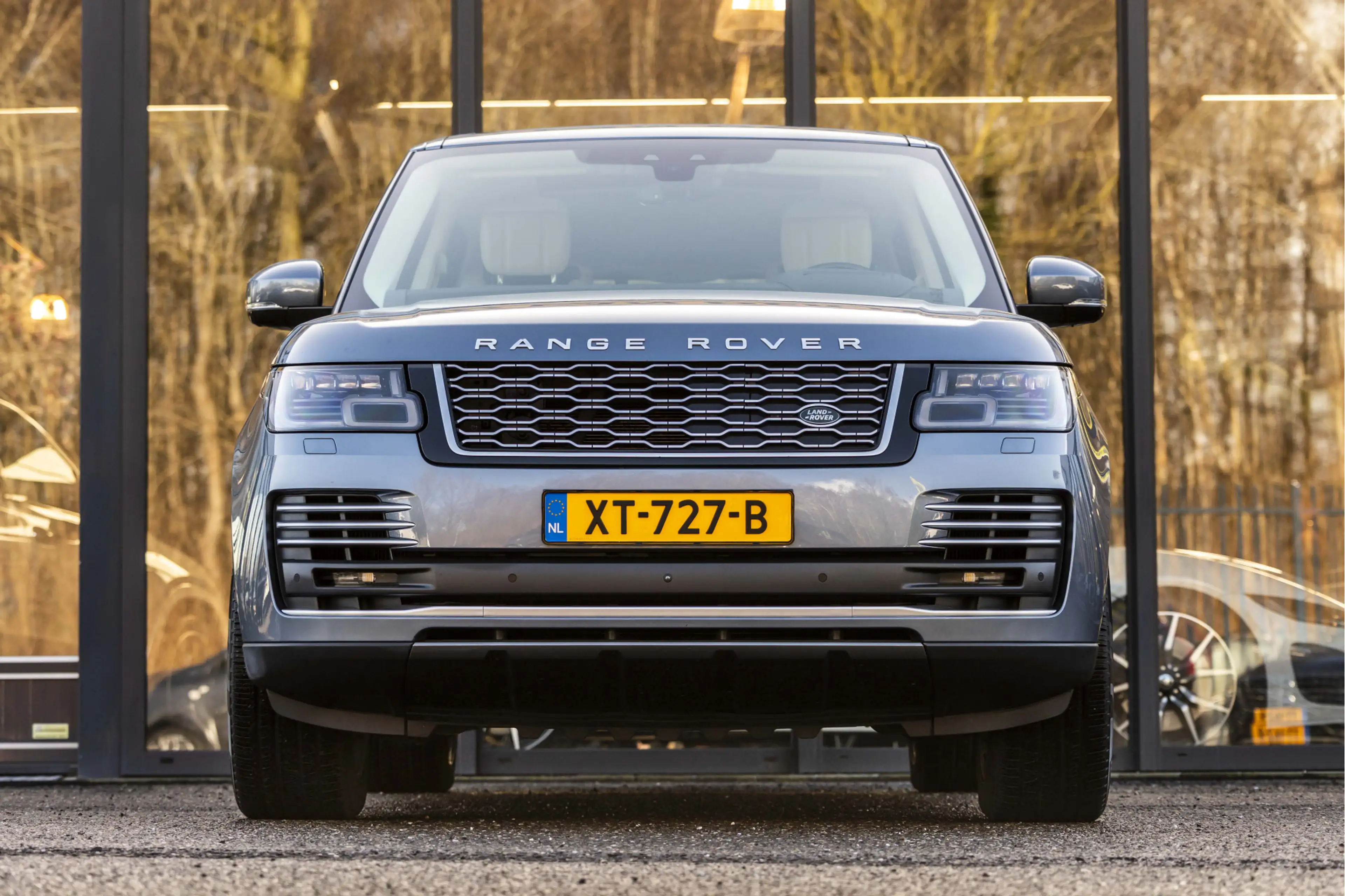 Land Rover Range Rover 2.0 P400e LWB Autobiography — photo 8