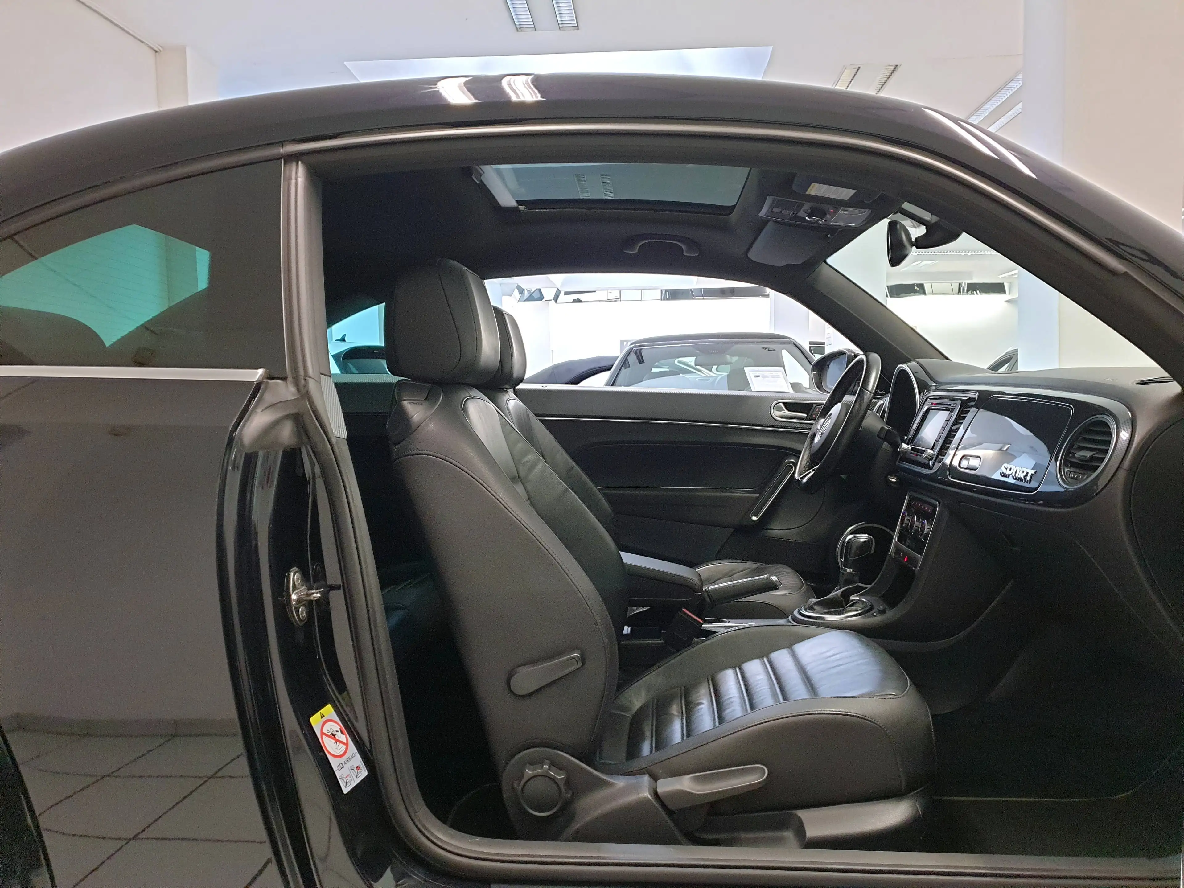 Volkswagen Beetle Beetle 1.4 TSI DSG Sport 1.Hand Leder R Line 20` — photo 10
