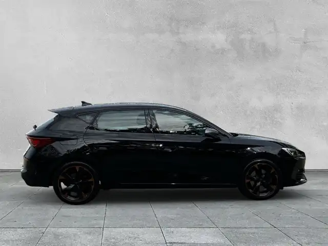 Cupra Leon view 6