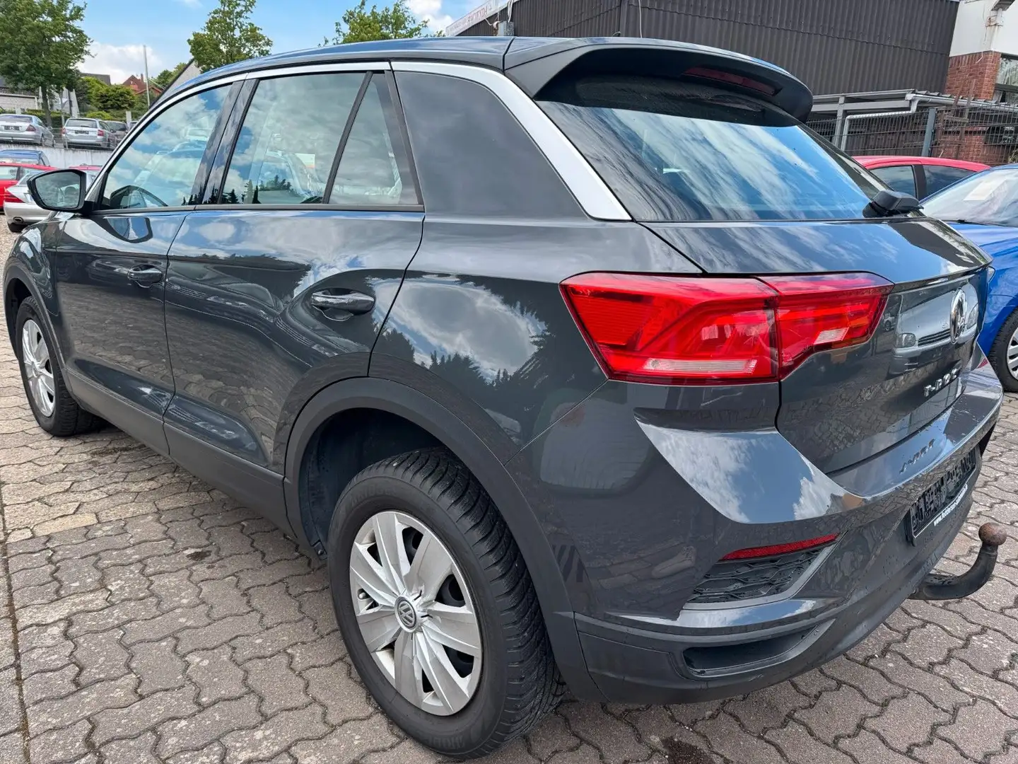 Volkswagen T-Roc Klimaautomatik,Navigation.,1-Hand,FESTPRE Grijs - 2