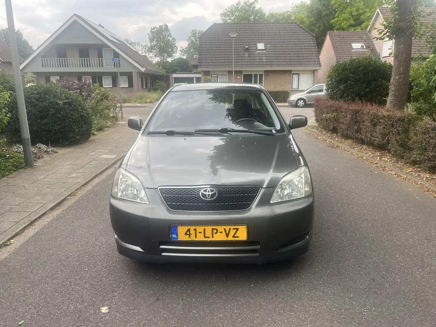 Toyota Corolla 1.4 VVT-i L.Terra Gris - 1