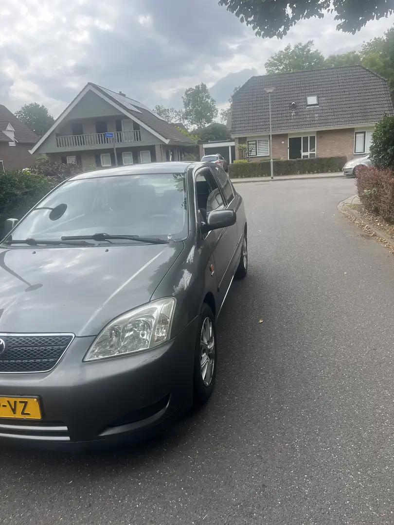 Toyota Corolla 1.4 VVT-i L.Terra Gris - 2