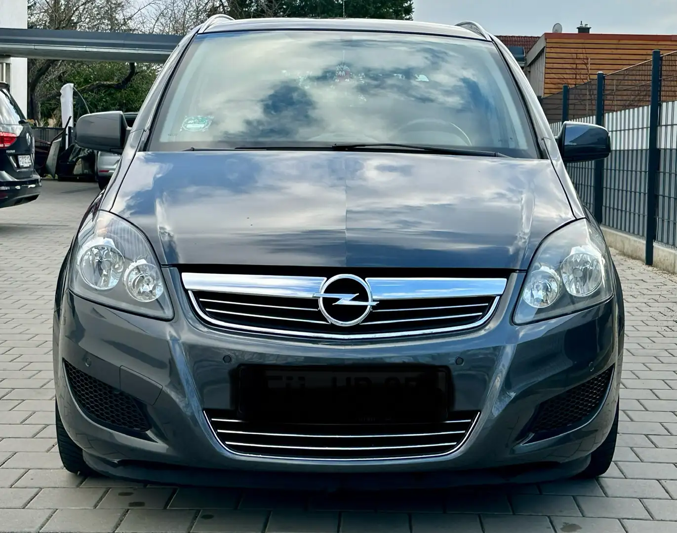 Opel Zafira TÜV NEU / SPORT / AUTOMATIK / 2. HAND / Gris - 1