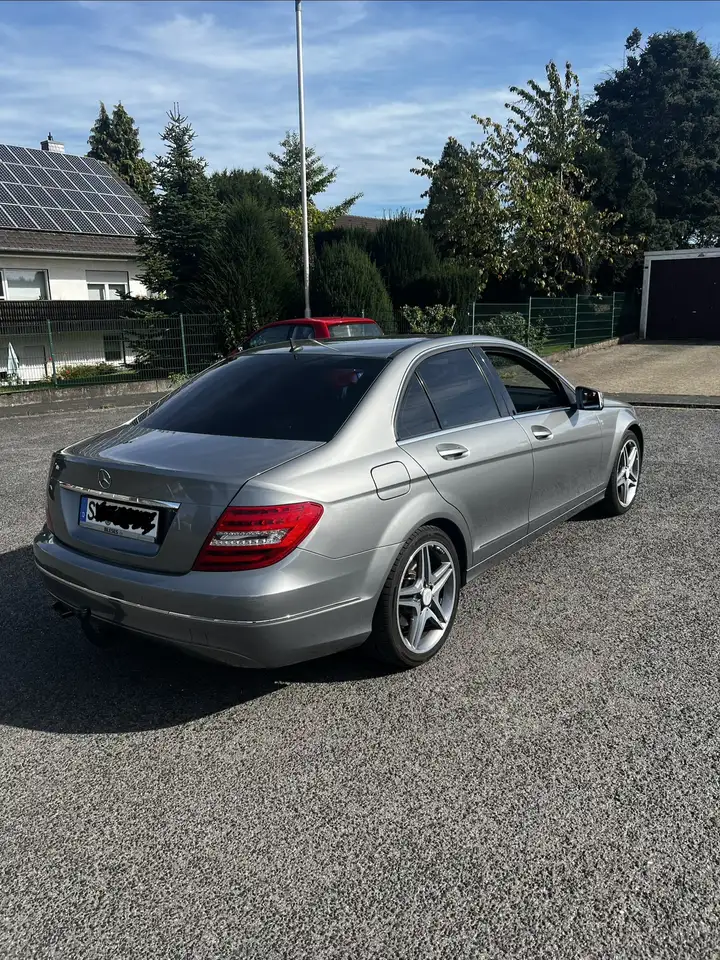 Mercedes-Benz C 220