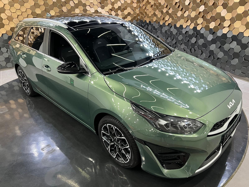 Kia Ceed / cee'd Ceed SW /GT Line/Panorama/Virtual/JBL/LED/ — photo 6