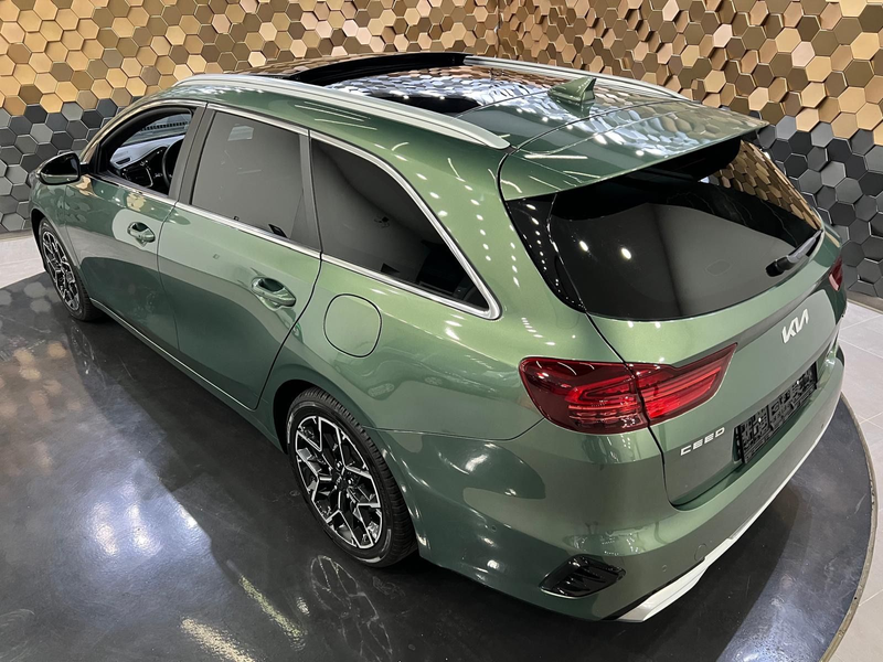 Kia Ceed / cee'd Ceed SW /GT Line/Panorama/Virtual/JBL/LED/ — photo 7