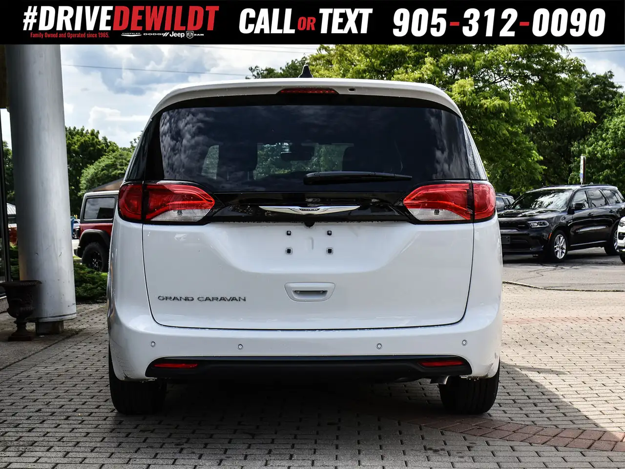 Chrysler Grand Caravan снимка Chrysler Grand Caravan
