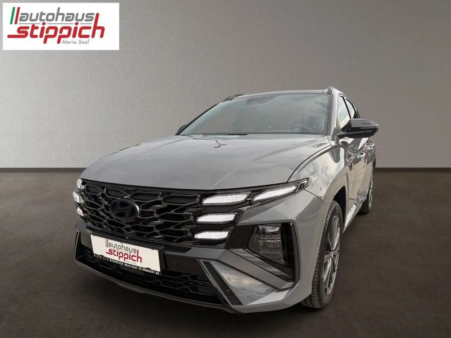 Hyundai TUCSON 1,6 T-GDI N Line Plug-In Hybrid 4WD Grau - 1