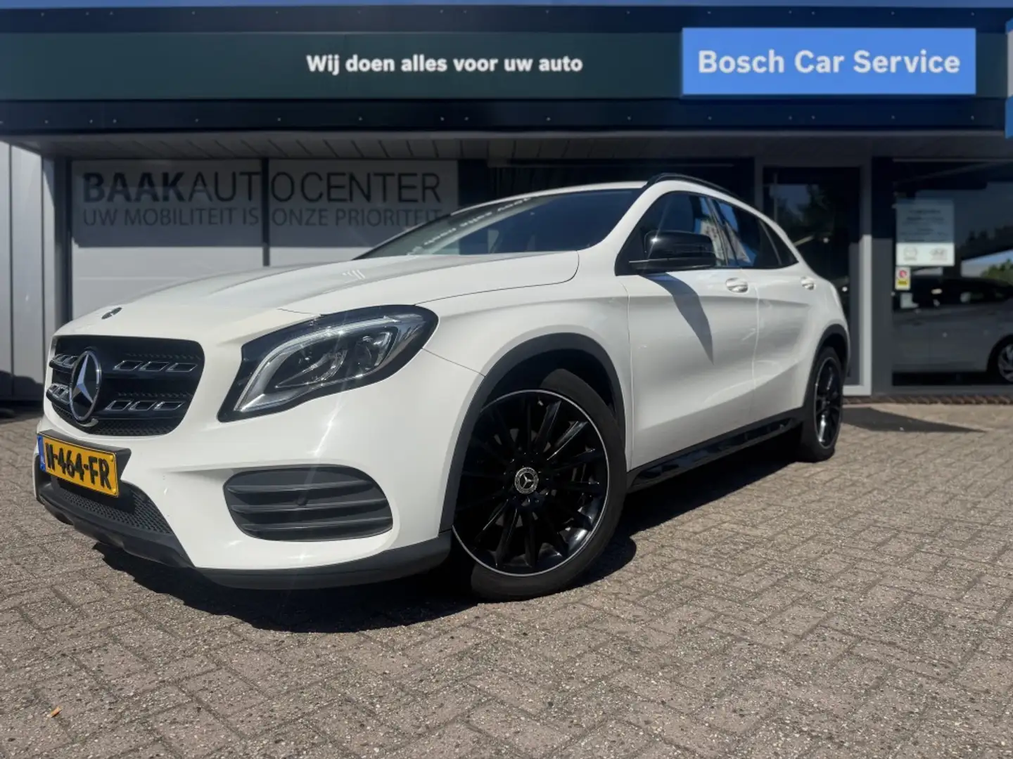 Mercedes-Benz GLA 200 Business | Camera | Navi | Leer | Trekhaak Wit - 2