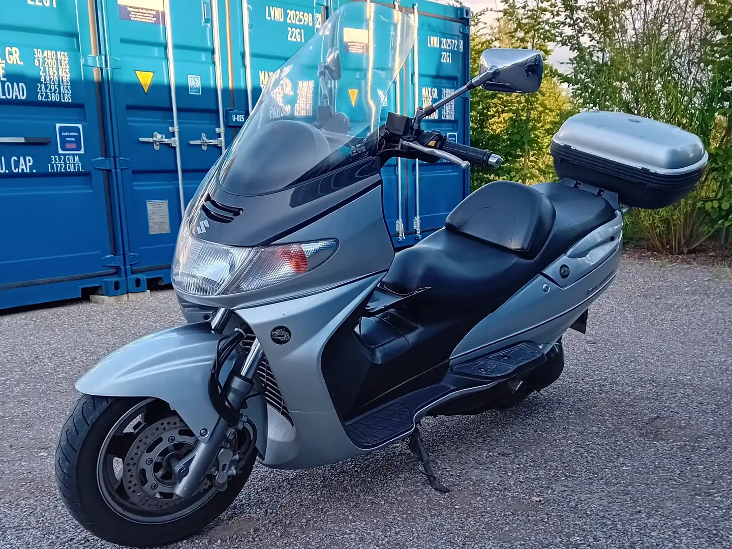 Suzuki Burgman 250 Grau - 1