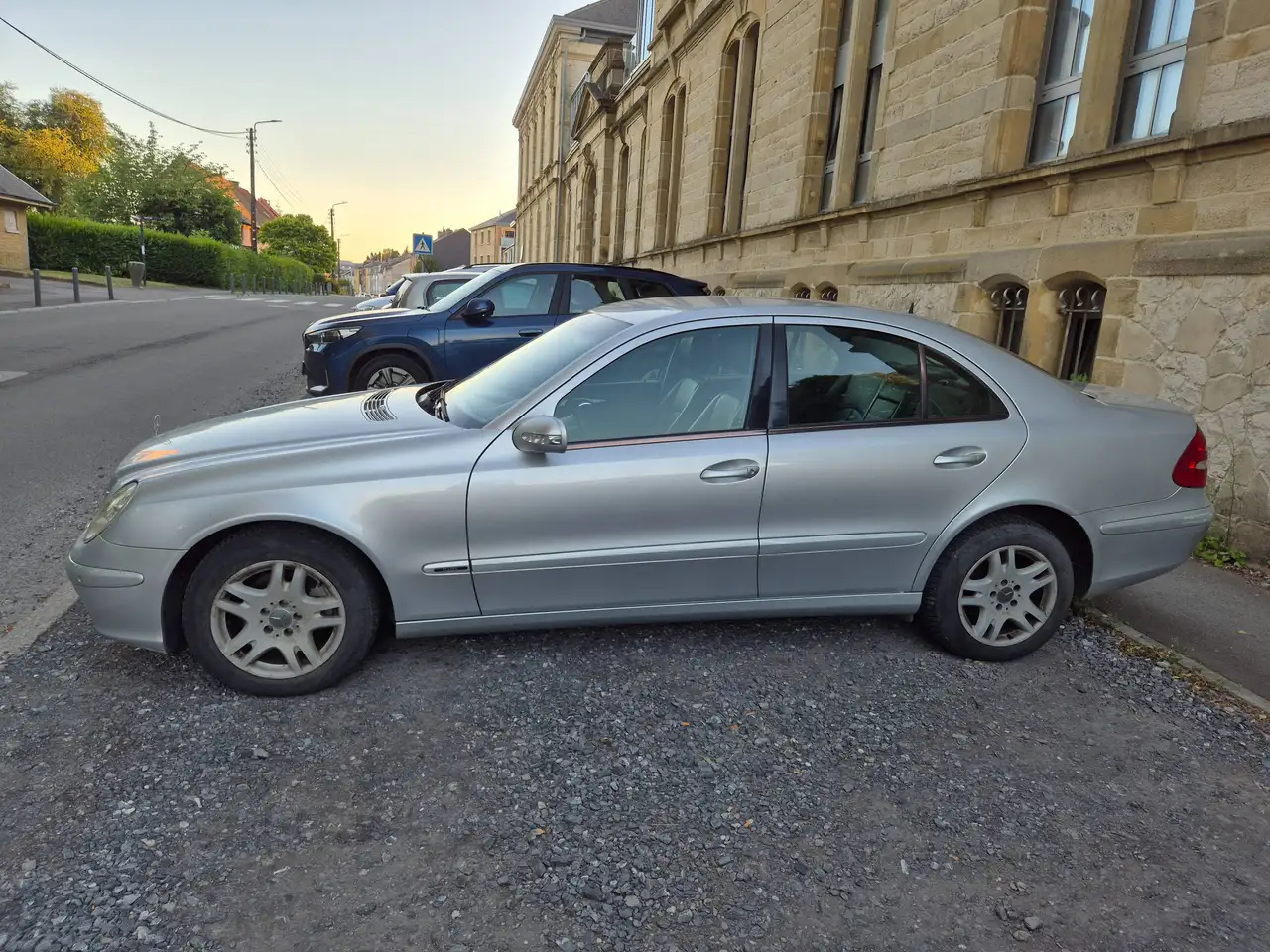 Mercedes-Benz E 200