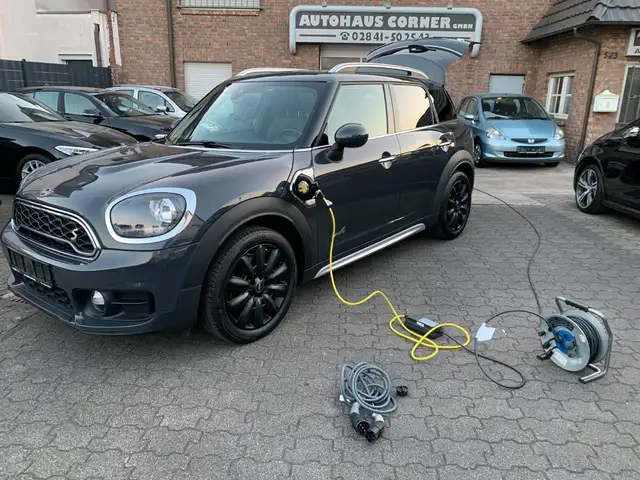 MINI COOPER SE Countryman Automatik All4 Color Line