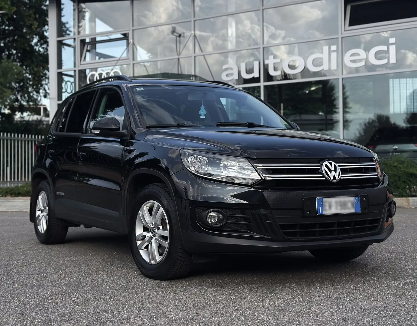 Volkswagen Tiguan I 2011 2.0 tdi bmt CROSS Nero - 2