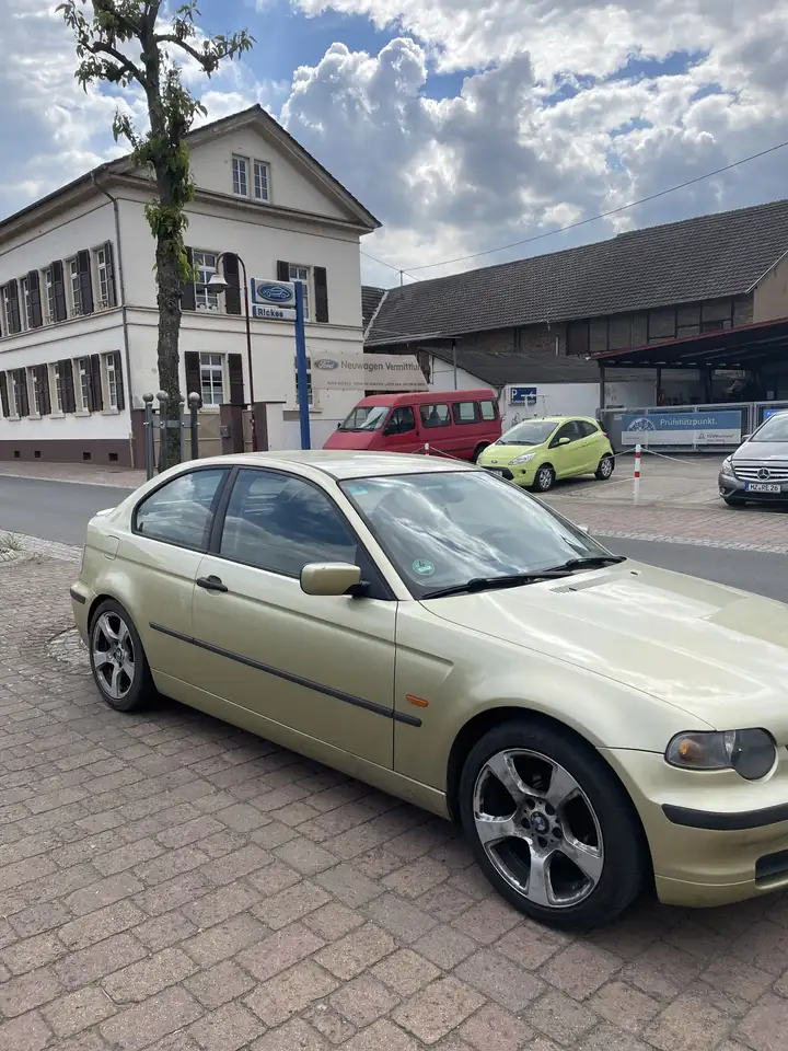 BMW 318 Ti, foto 2