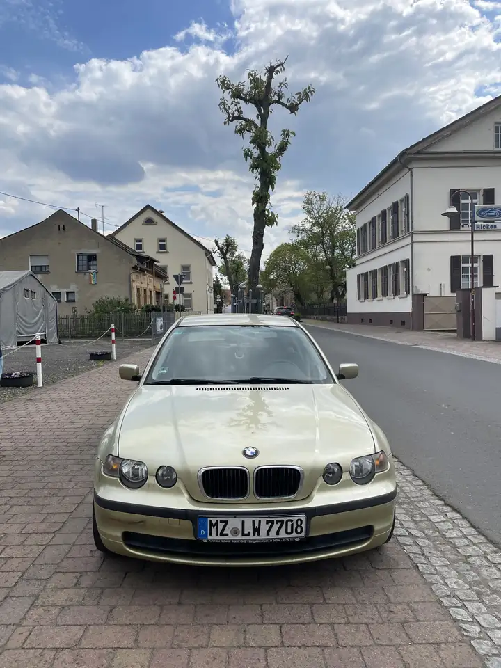 BMW 318 Ti, foto 1