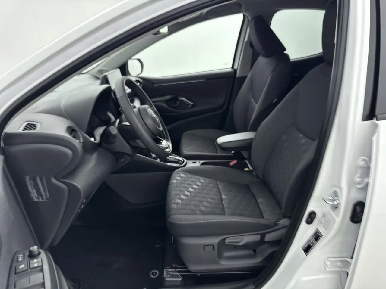 Toyota Yaris 2026 — фото 14
