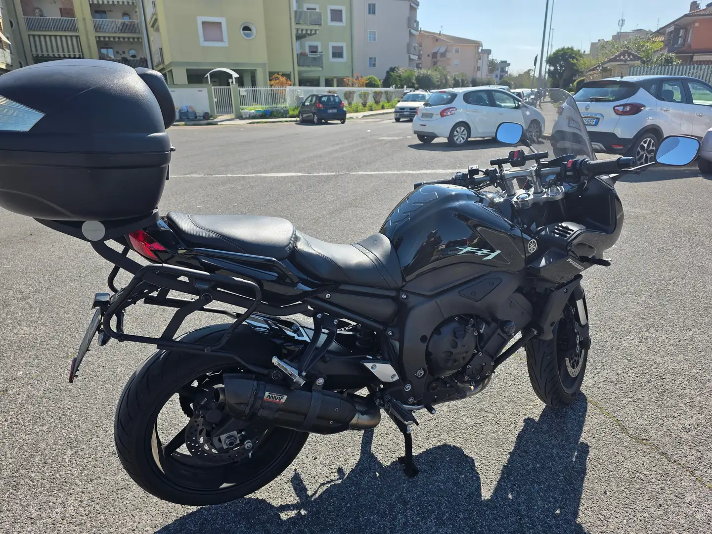 Yamaha FZ 1 FAZER GT Negro - 2