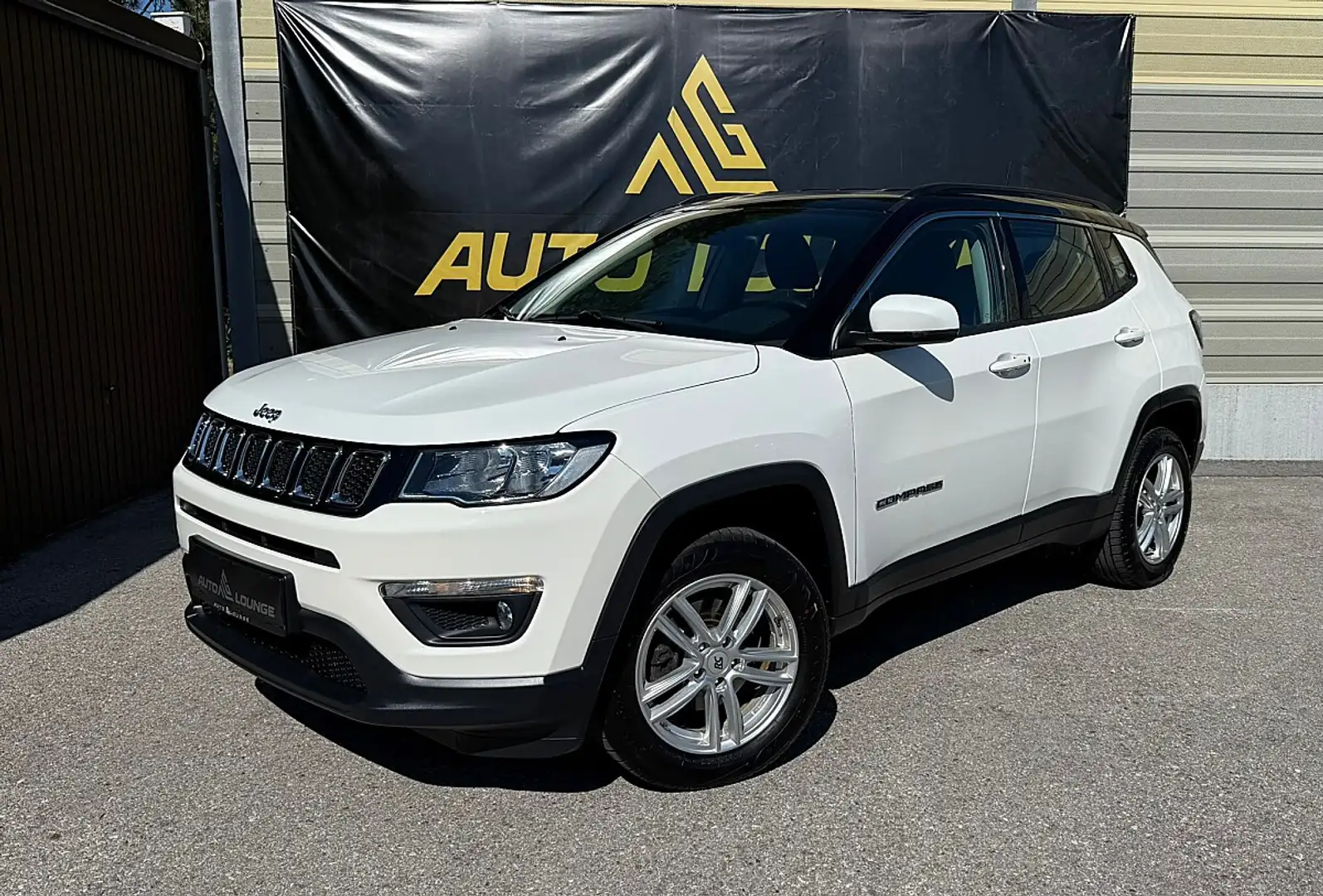Jeep Compass 2,0 MultiJet II AWD Longitude Weiß - 1