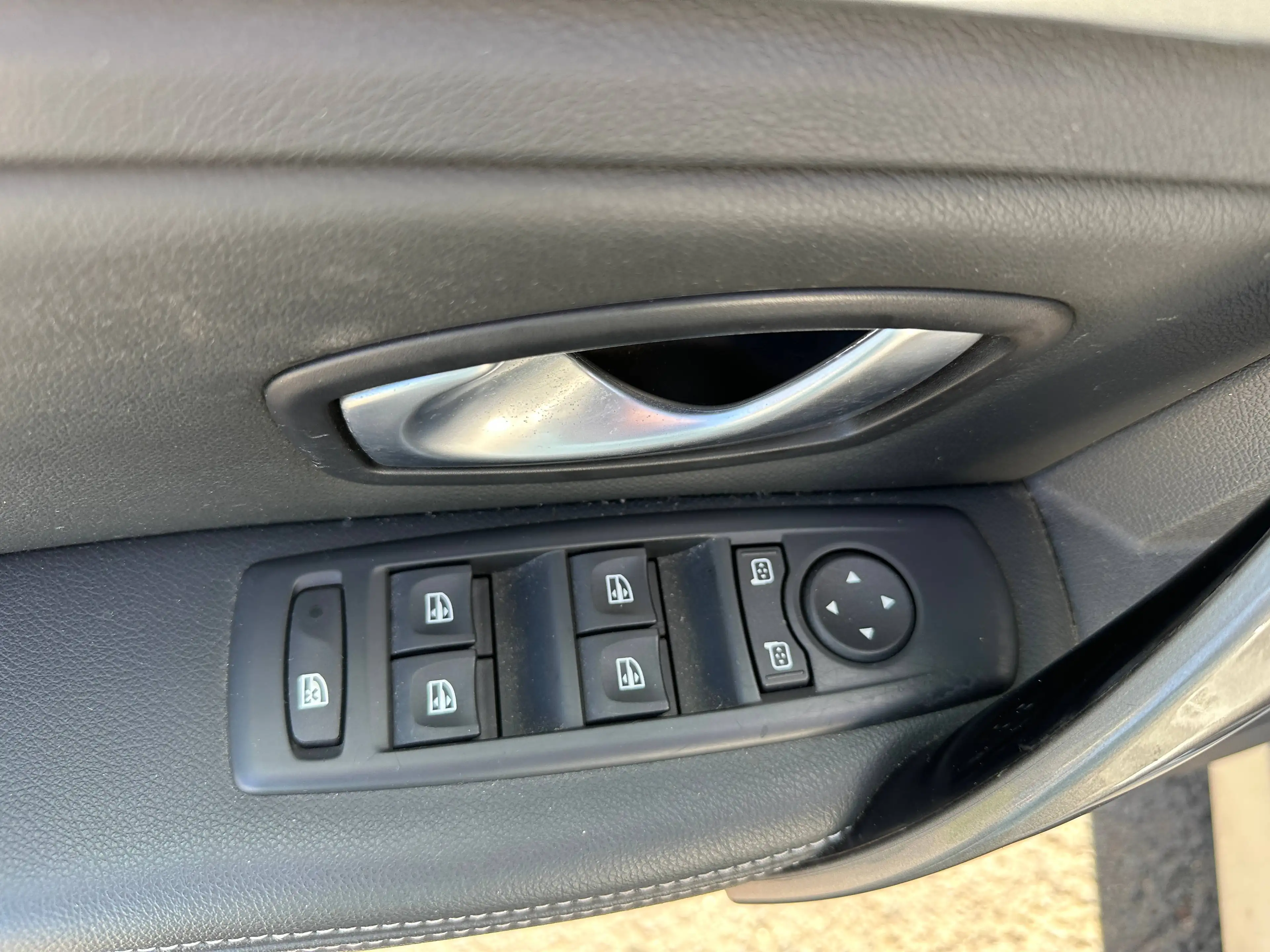 Renault Laguna Dynamique 2.0L 140PS +LEDER+KLIMA+NAVI+WINTERPAKET — photo 11