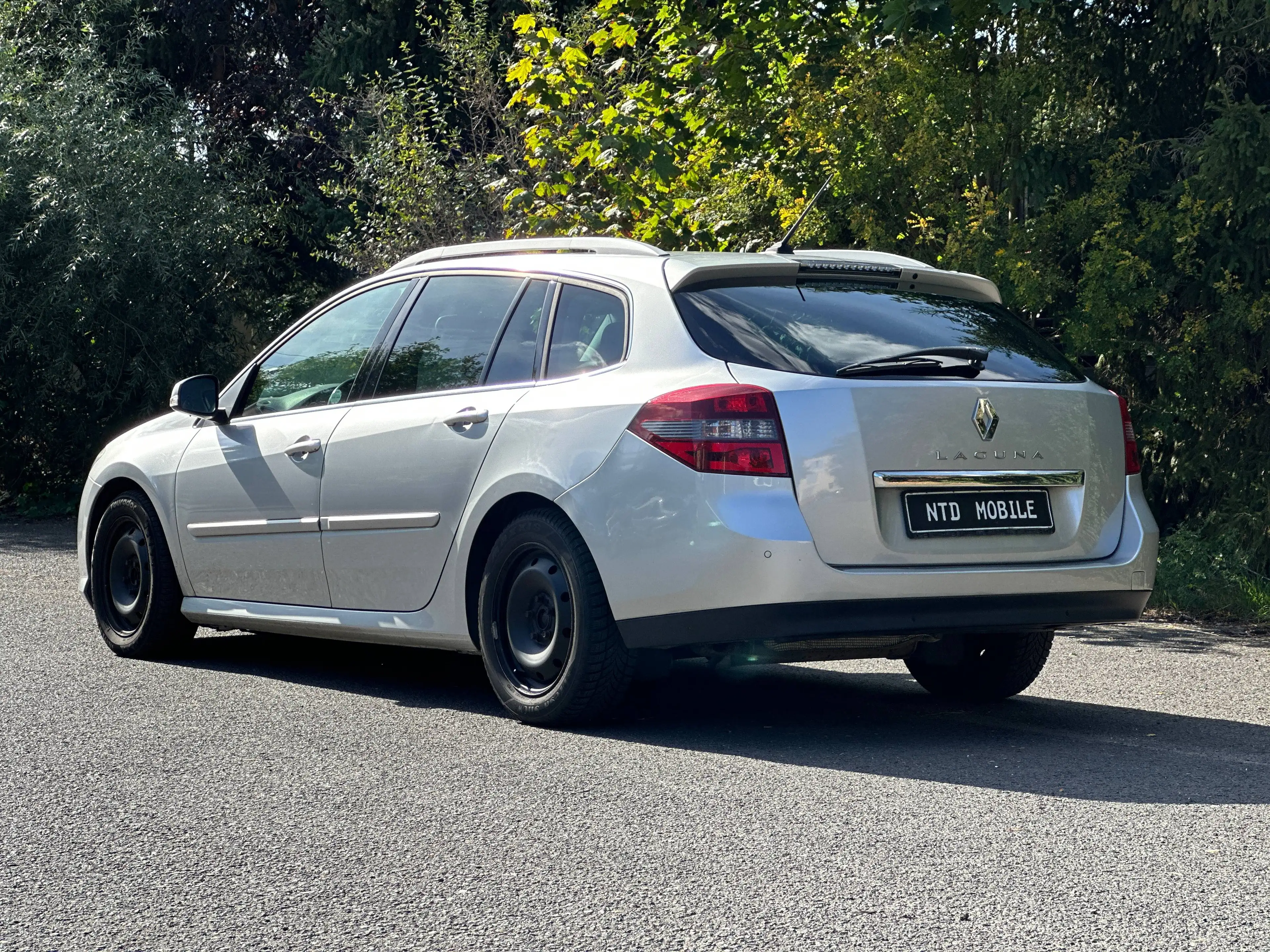 Renault Laguna Dynamique 2.0L 140PS +LEDER+KLIMA+NAVI+WINTERPAKET — photo 4
