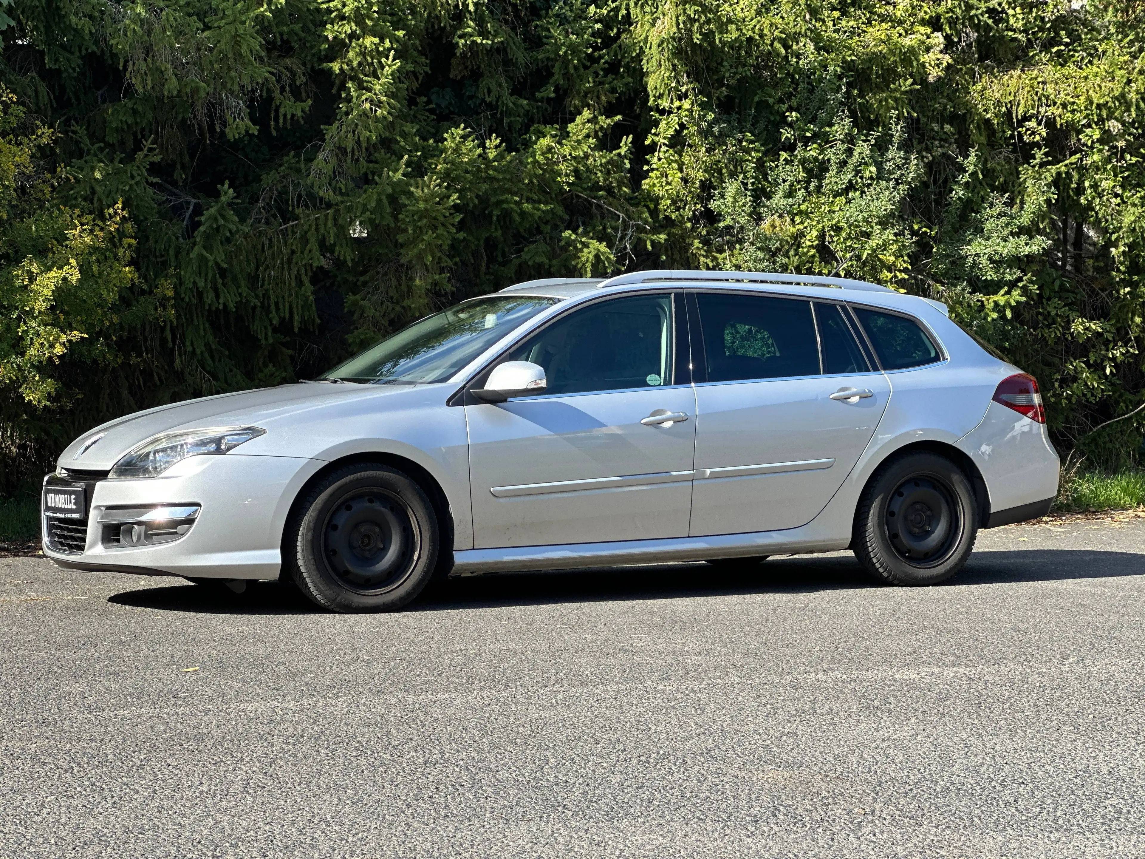 Renault Laguna Dynamique 2.0L 140PS +LEDER+KLIMA+NAVI+WINTERPAKET