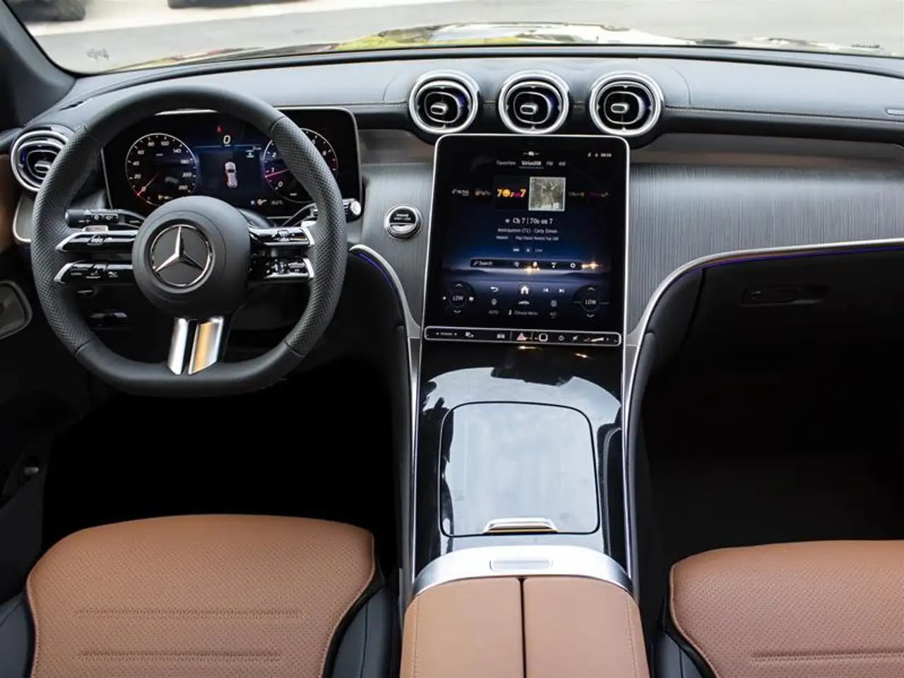 Mercedes-Benz GLC снимка Mercedes-Benz GLC