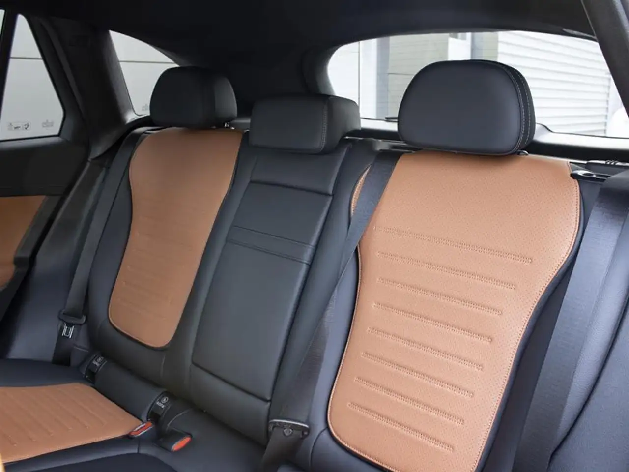 Mercedes-Benz GLC снимка Mercedes-Benz GLC