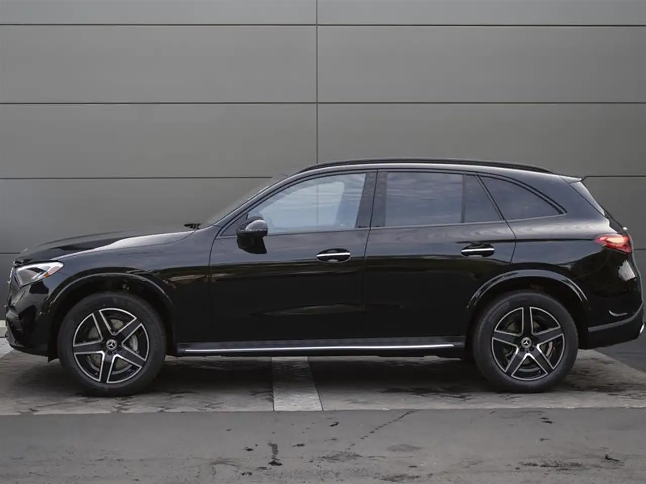Mercedes-Benz GLC снимка Mercedes-Benz GLC