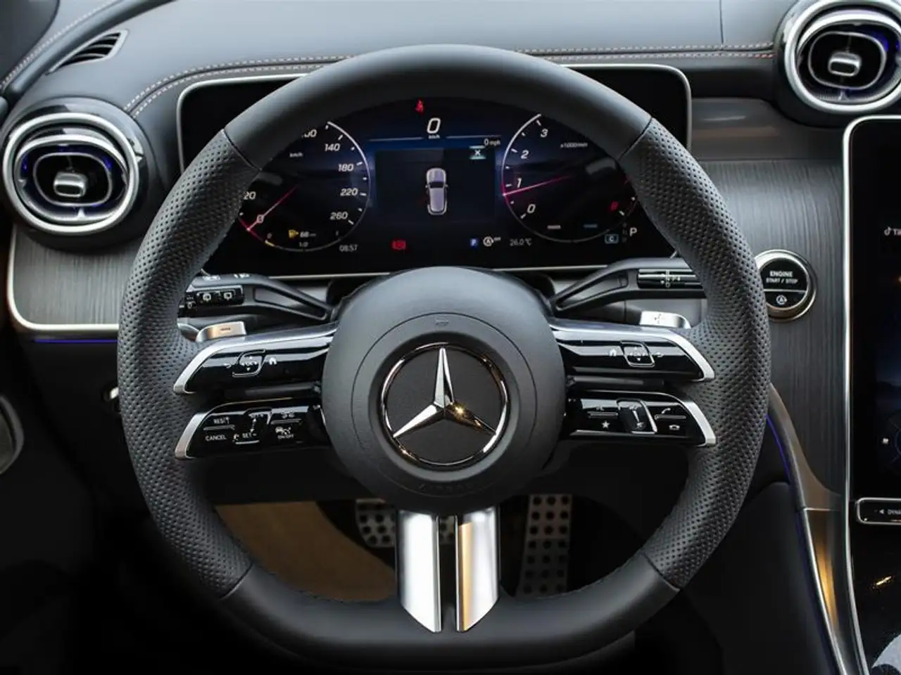 Mercedes-Benz GLC снимка Mercedes-Benz GLC