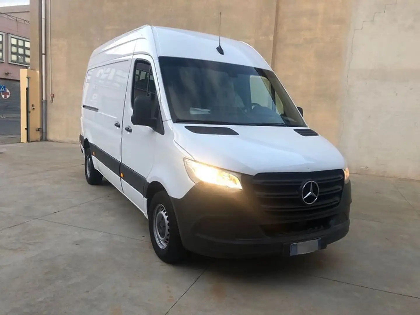 Mercedes-Benz Sprinter T37/35 316 CDI RWD Cabinato Bianco - 2
