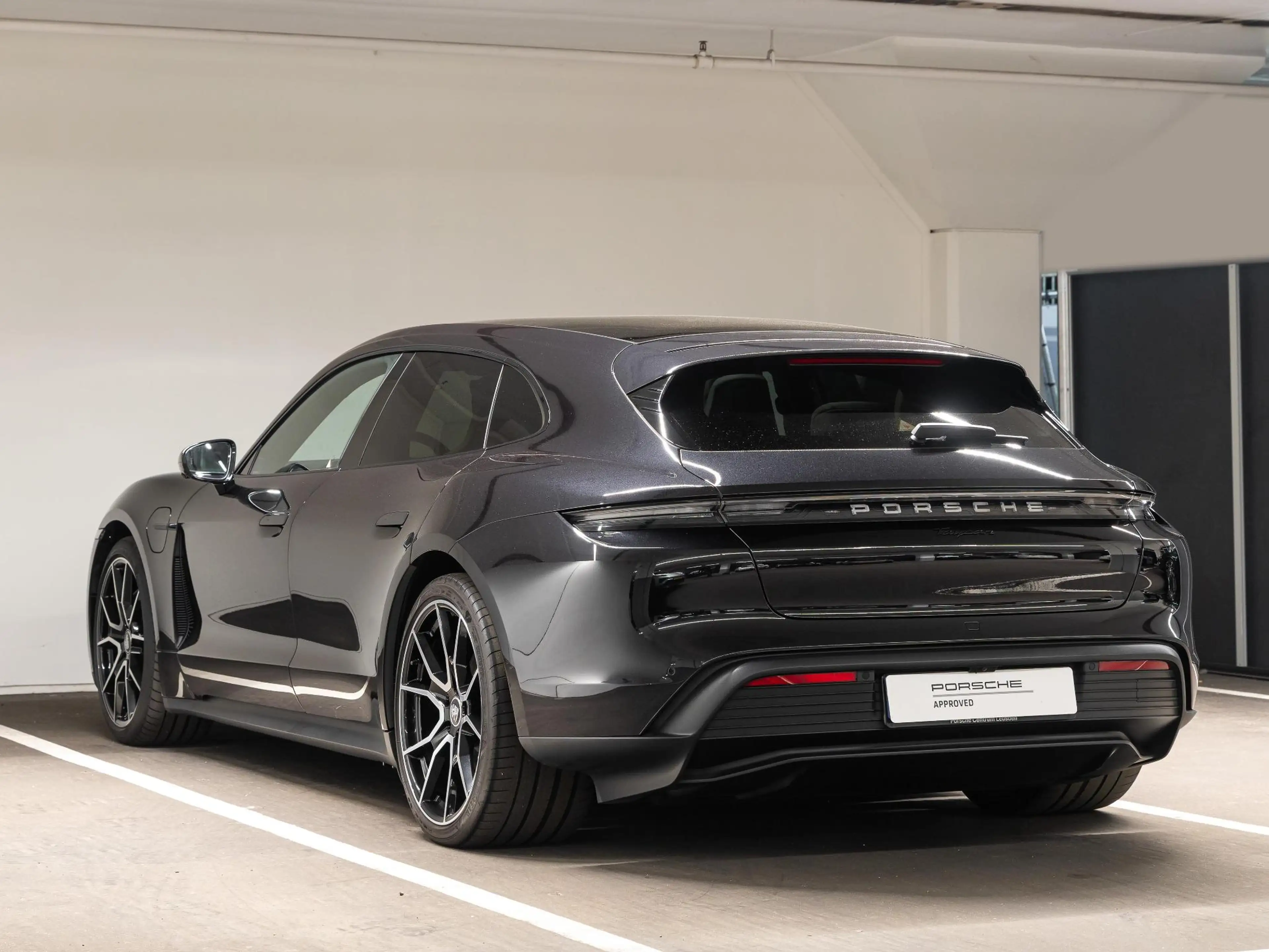 Porsche Taycan Sport Turismo 79 kWh — photo 3