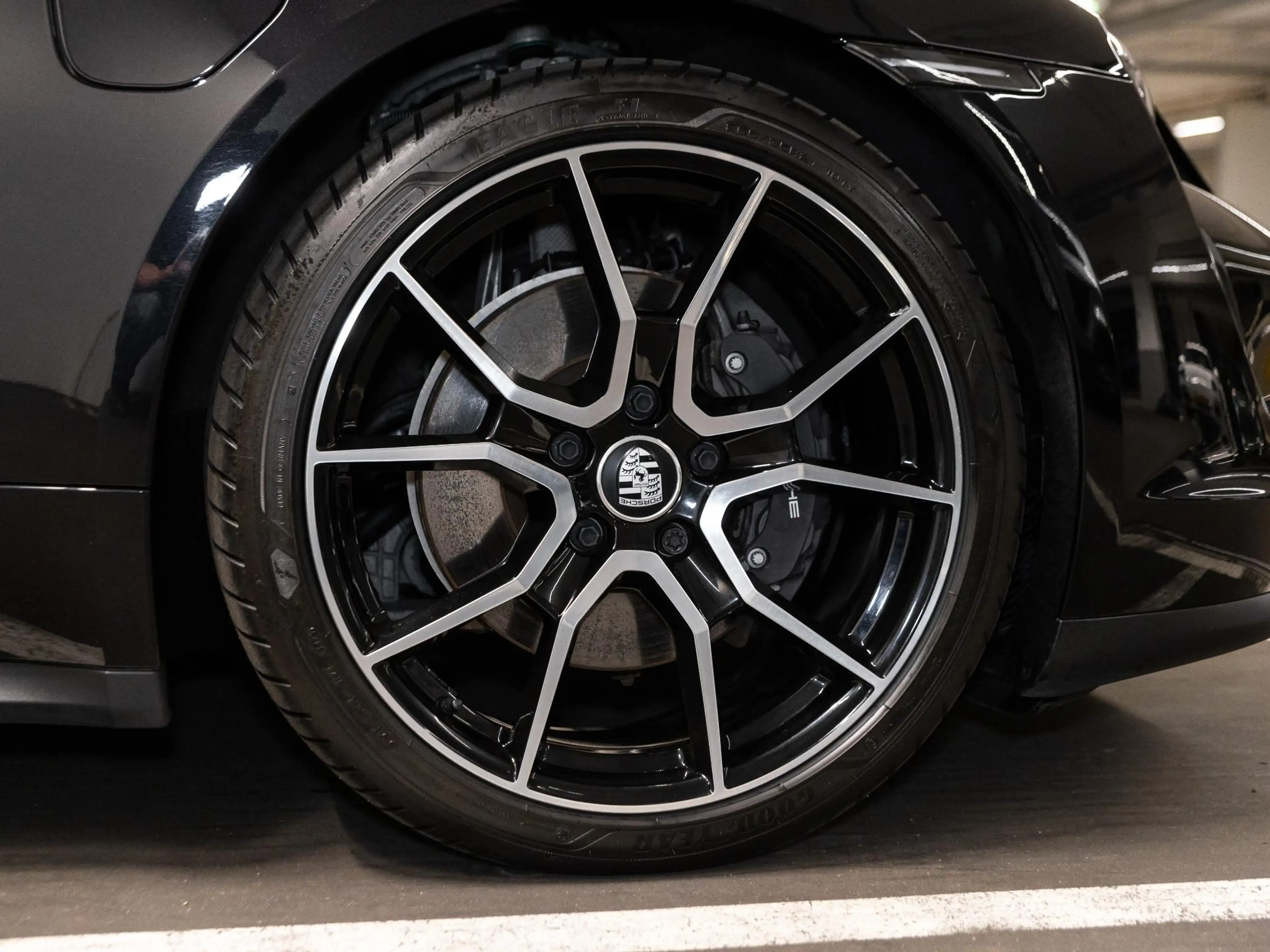 Porsche Taycan Sport Turismo 79 kWh — photo 13