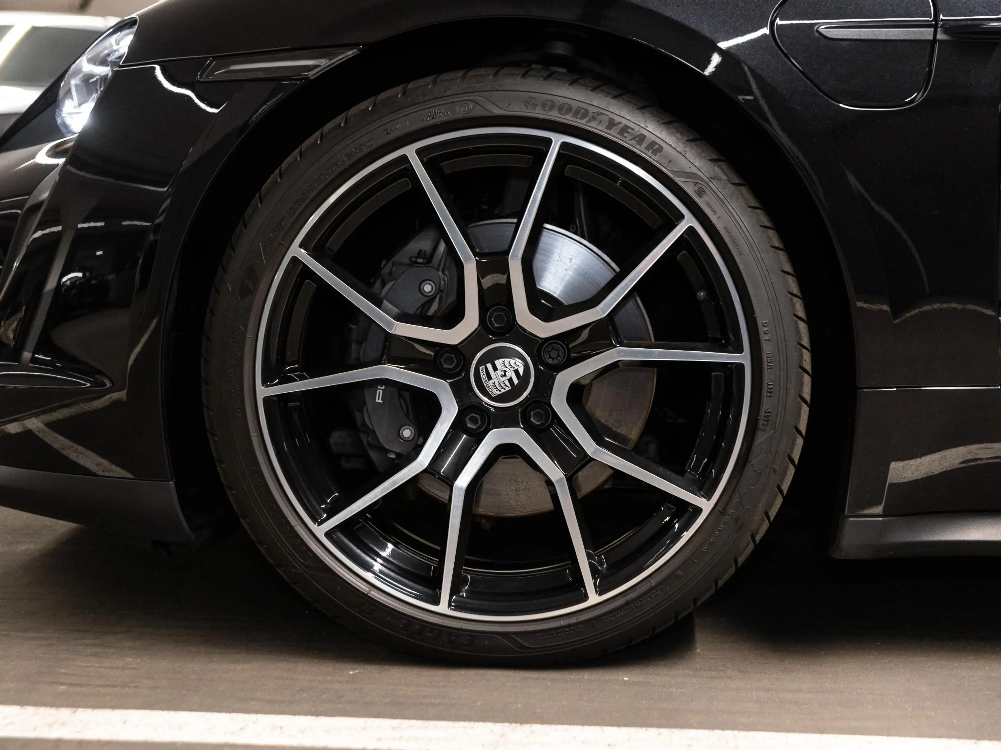 Porsche Taycan Sport Turismo 79 kWh — photo 10