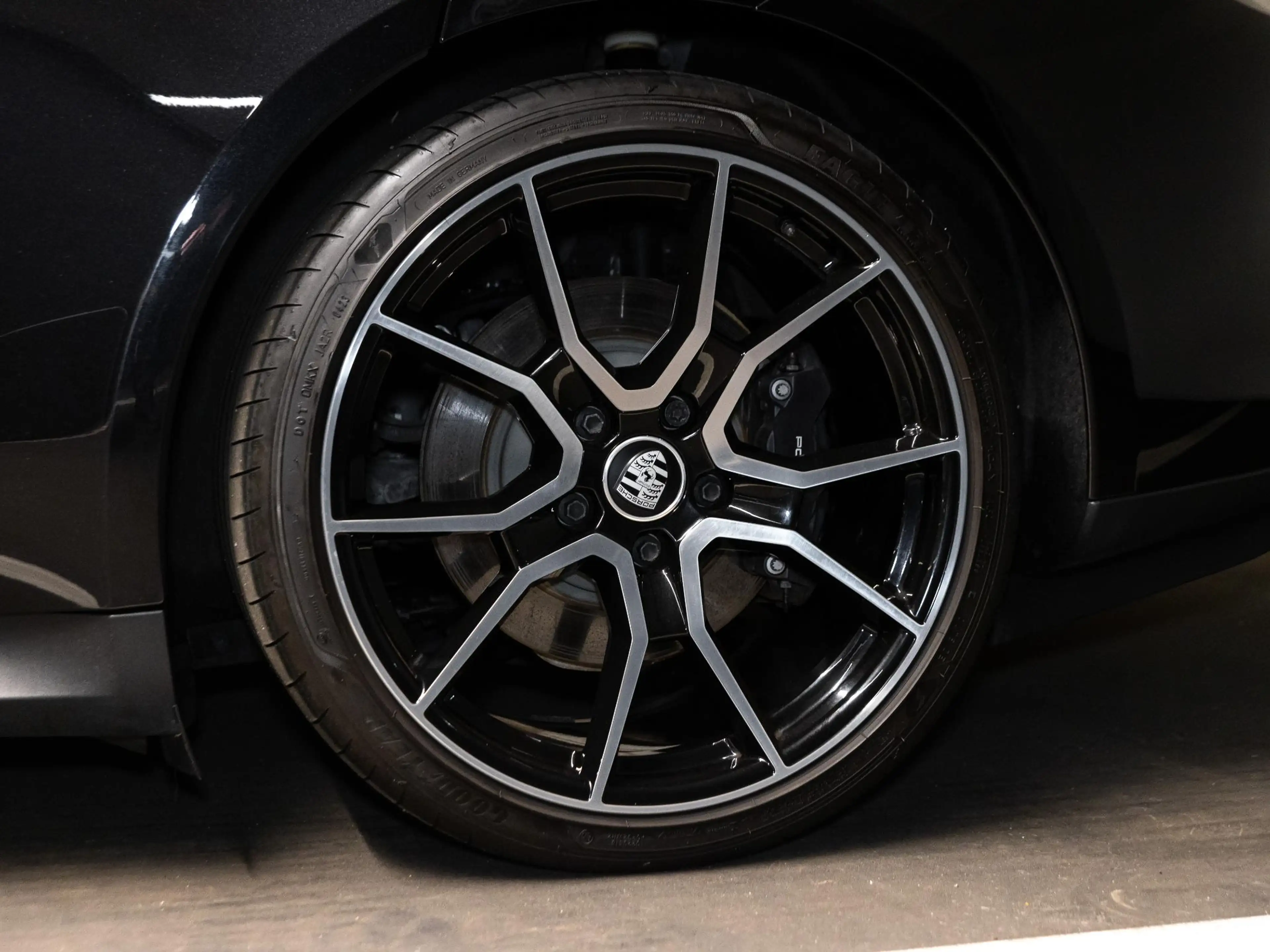 Porsche Taycan Sport Turismo 79 kWh — photo 11