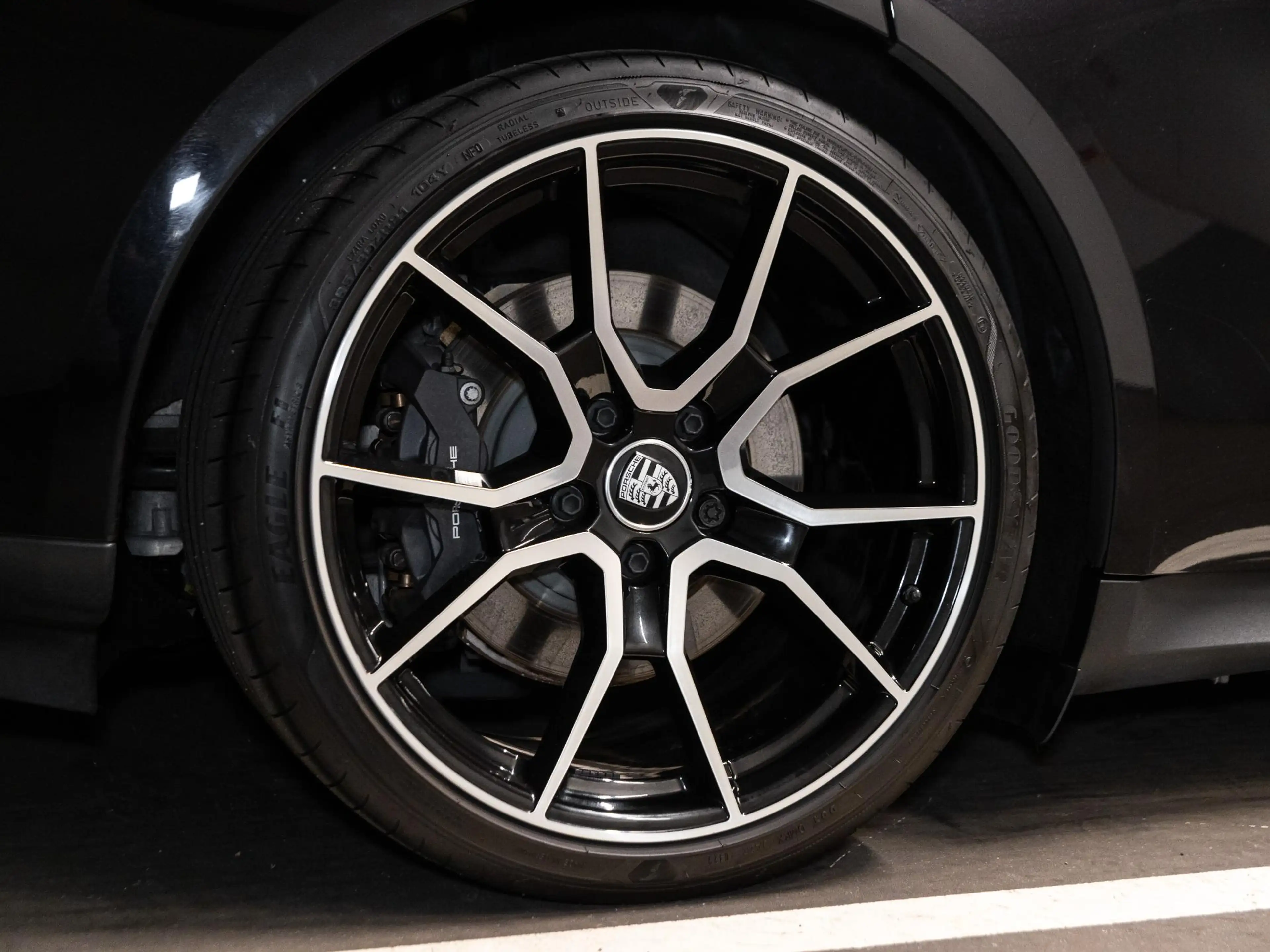 Porsche Taycan Sport Turismo 79 kWh — photo 12