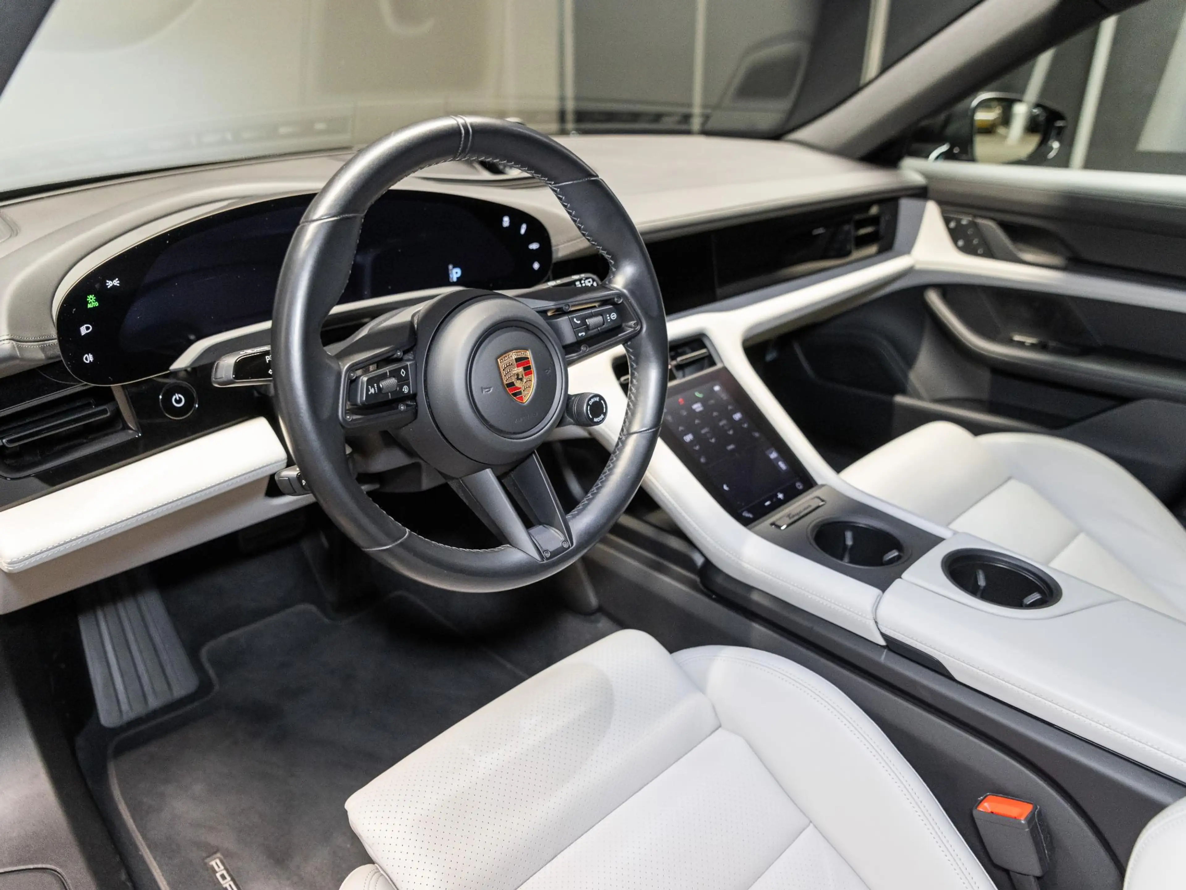 Porsche Taycan Sport Turismo 79 kWh — photo 14