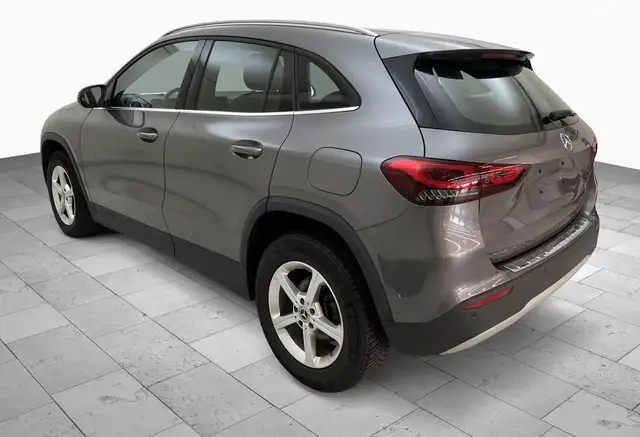 Mercedes-Benz Gla view 5