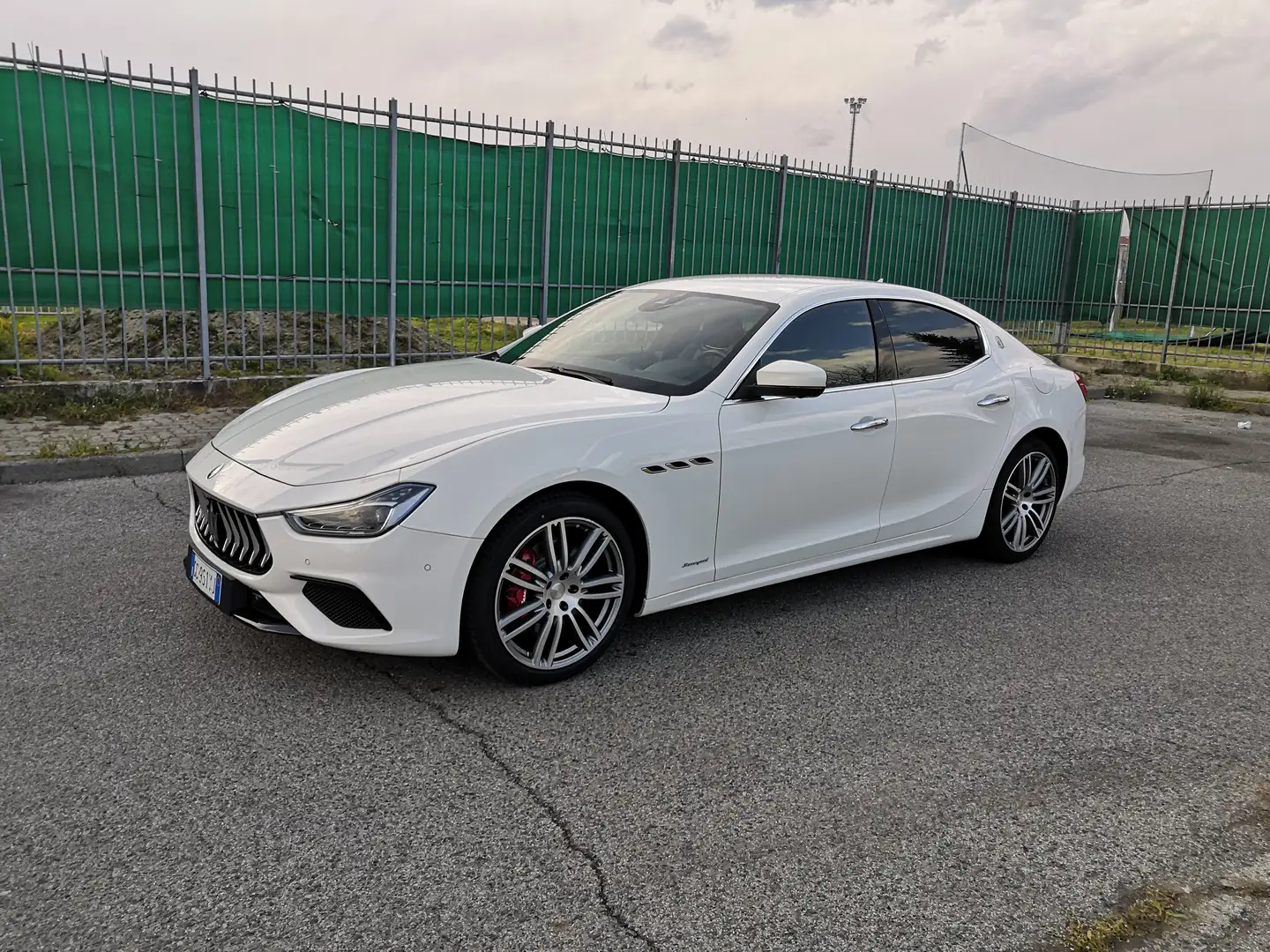Maserati Ghibli 3.0 V6 Gransport 350cv auto Wit - 1