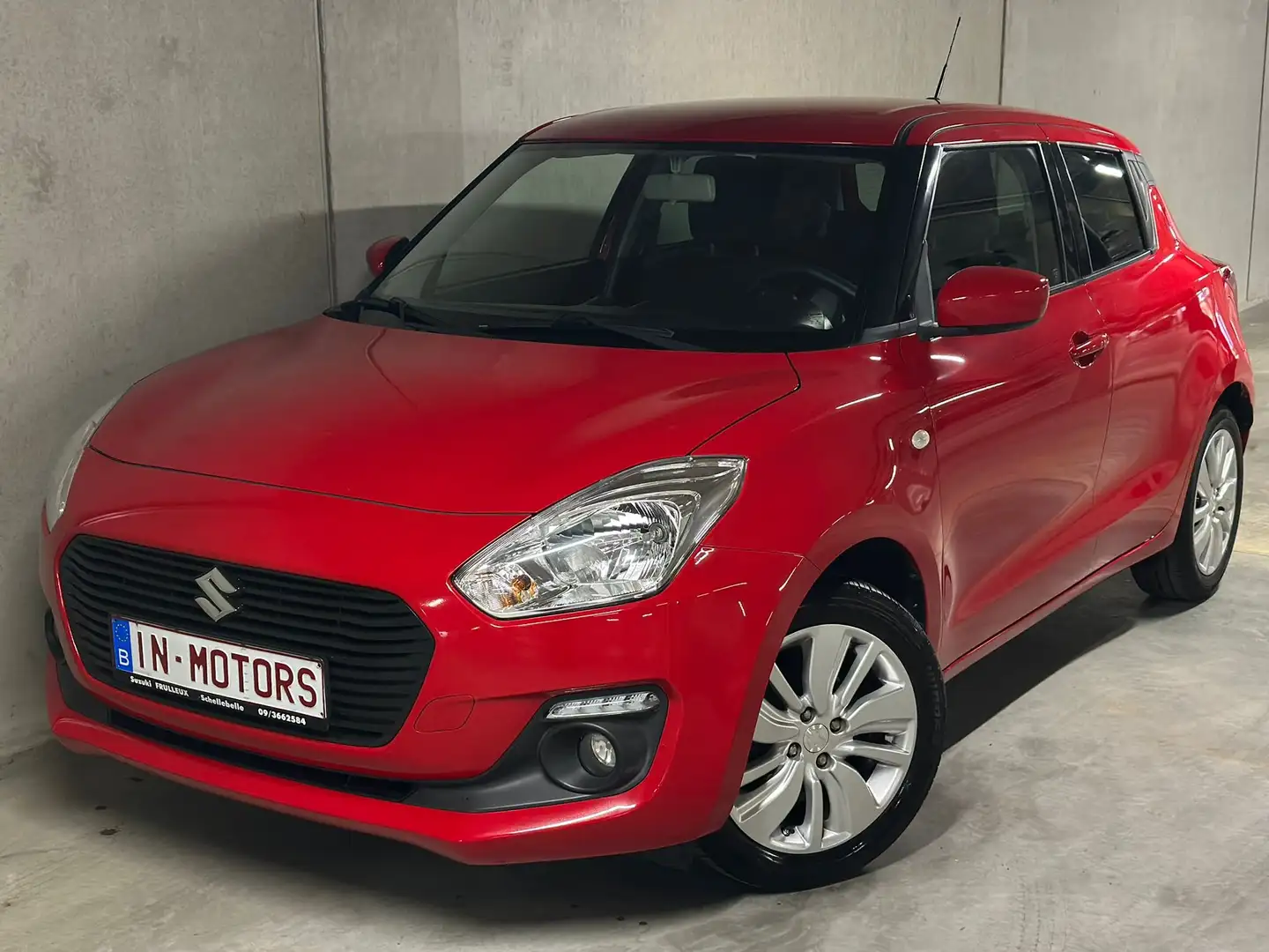 Suzuki Swift 1.2i | ZETELVERW. | CAMERA | TREKHAAK | CARPLAY ! Rouge - 1