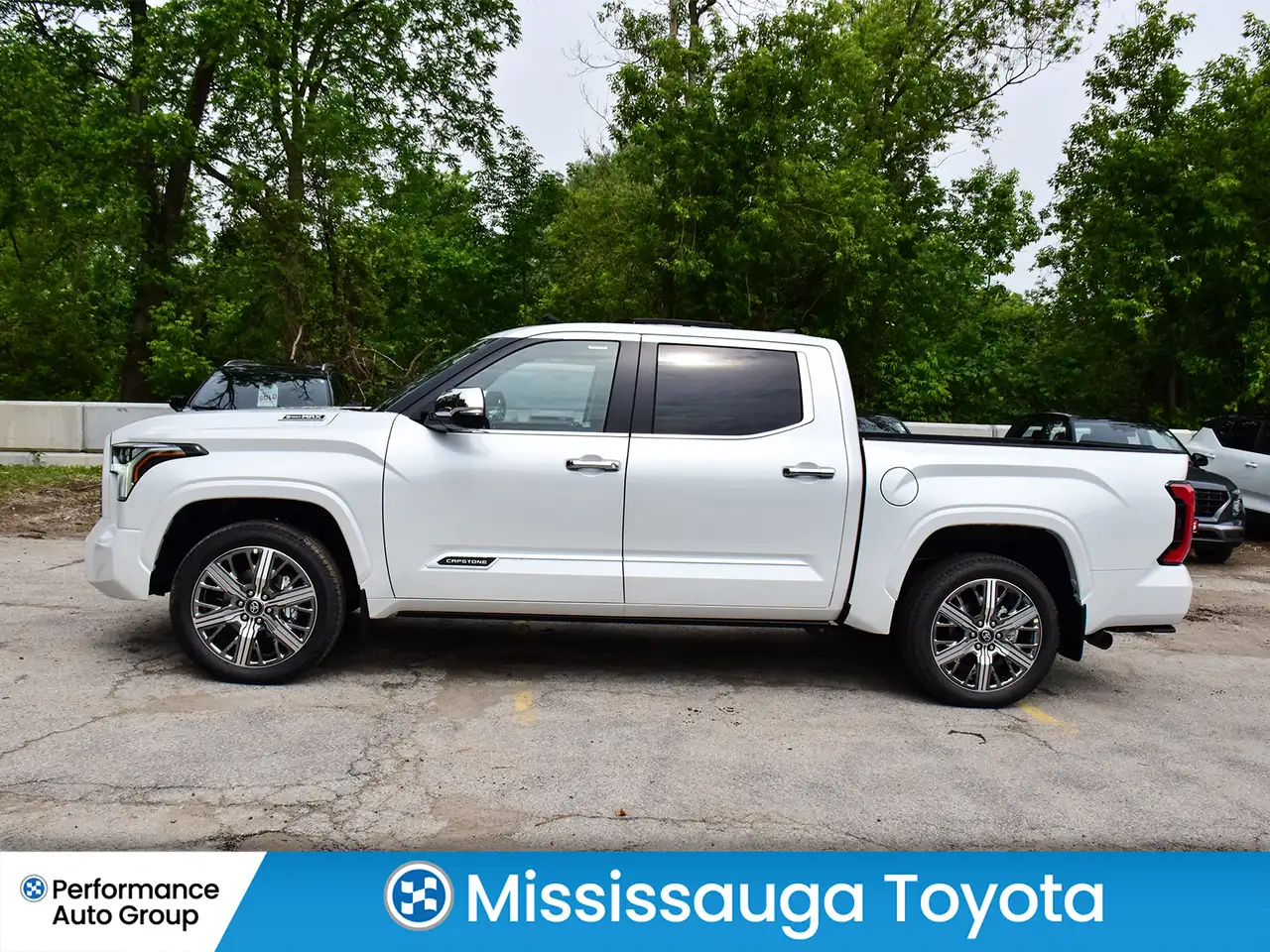 Toyota Tundra снимка Toyota Tundra