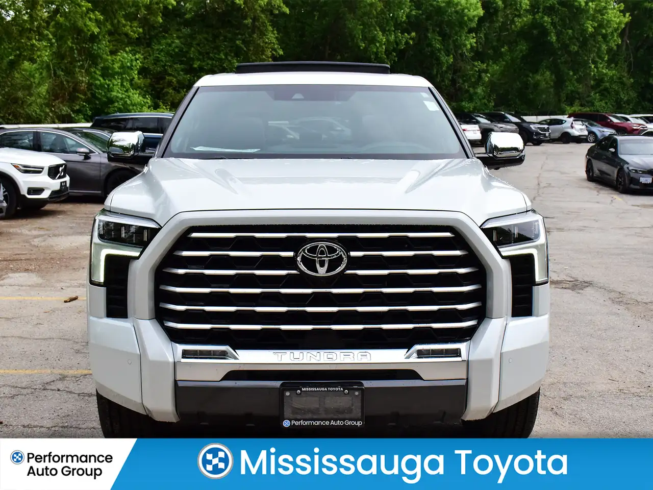 Toyota Tundra снимка Toyota Tundra