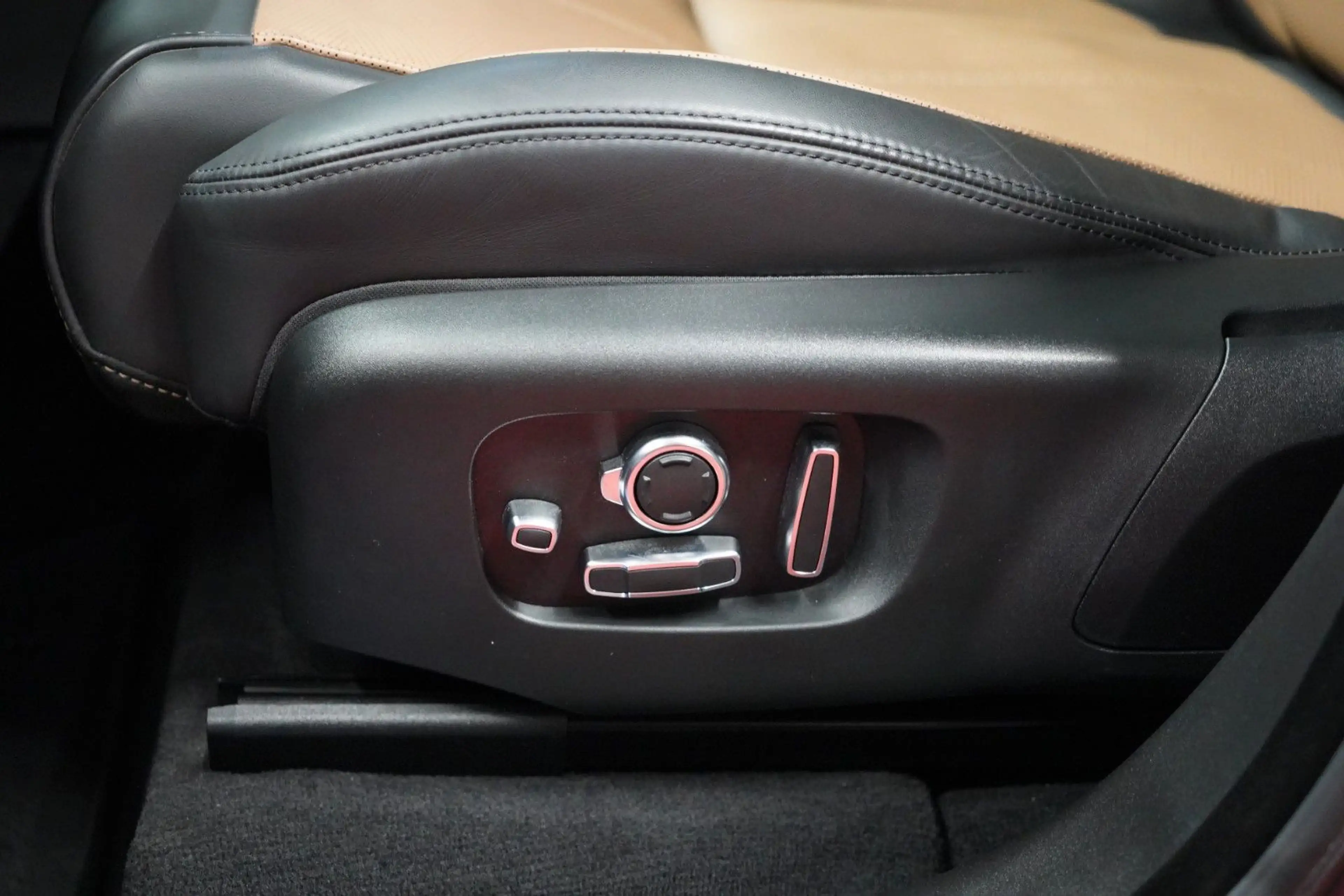 Land Rover Range Rover Velar Velar 3.0 P-400 Autobiography 1.Hand*Unfallfrei* — photo 15